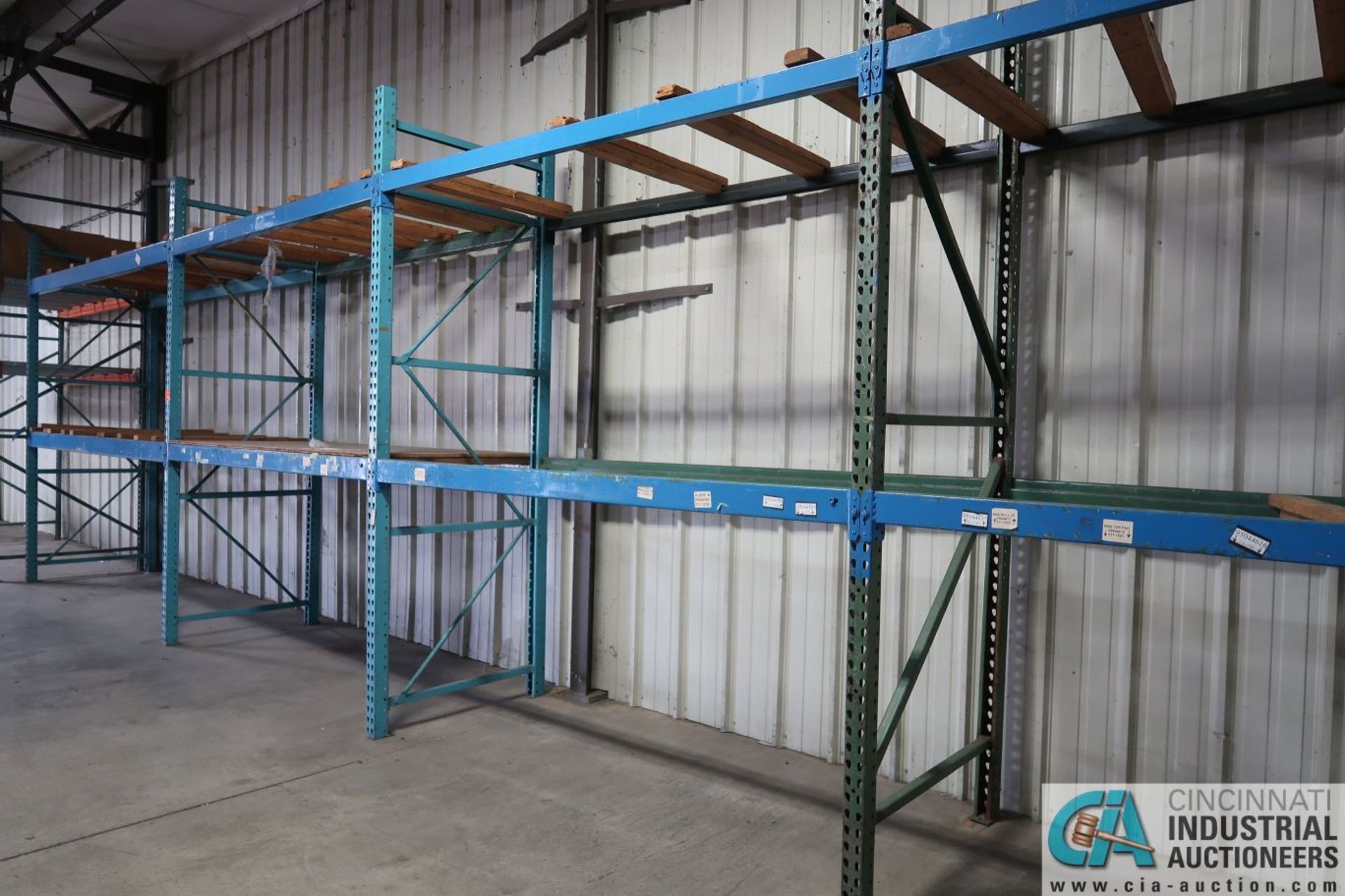 Sections Pallet Rack; (6) 44" x 10' Uprights, (16) 8' Beams, (4) 10' Beams - Image 3 of 18