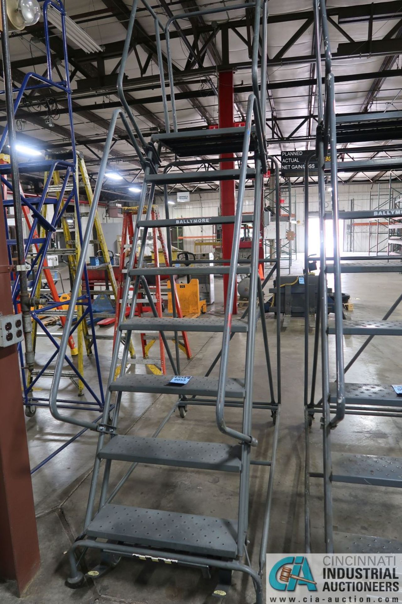 EIGHT STEP BALLYMORE PORTABLE WAREHOUSE LADDER