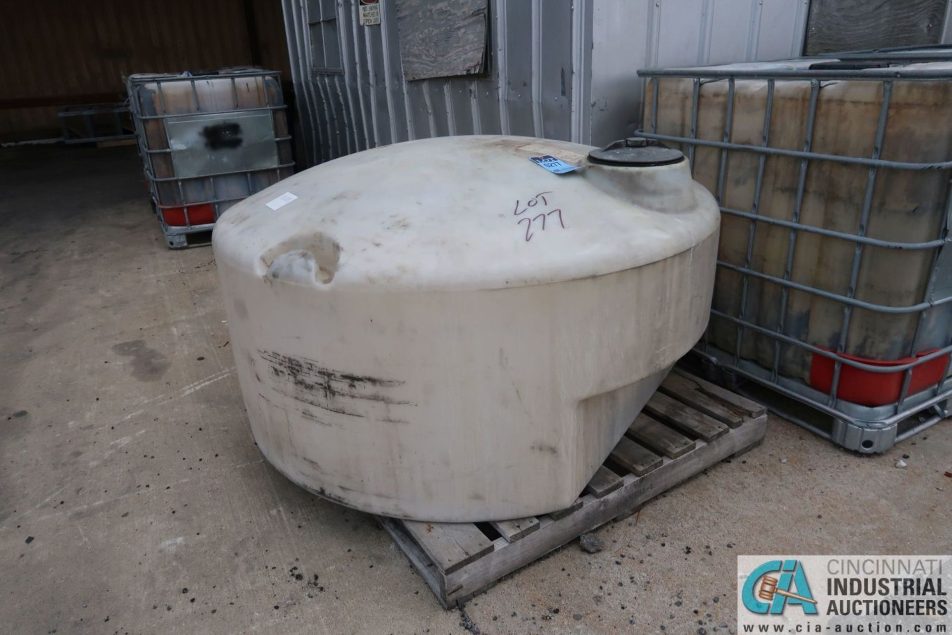 VARIOUS SIZE PLASTIC WASTE OIL TANKS