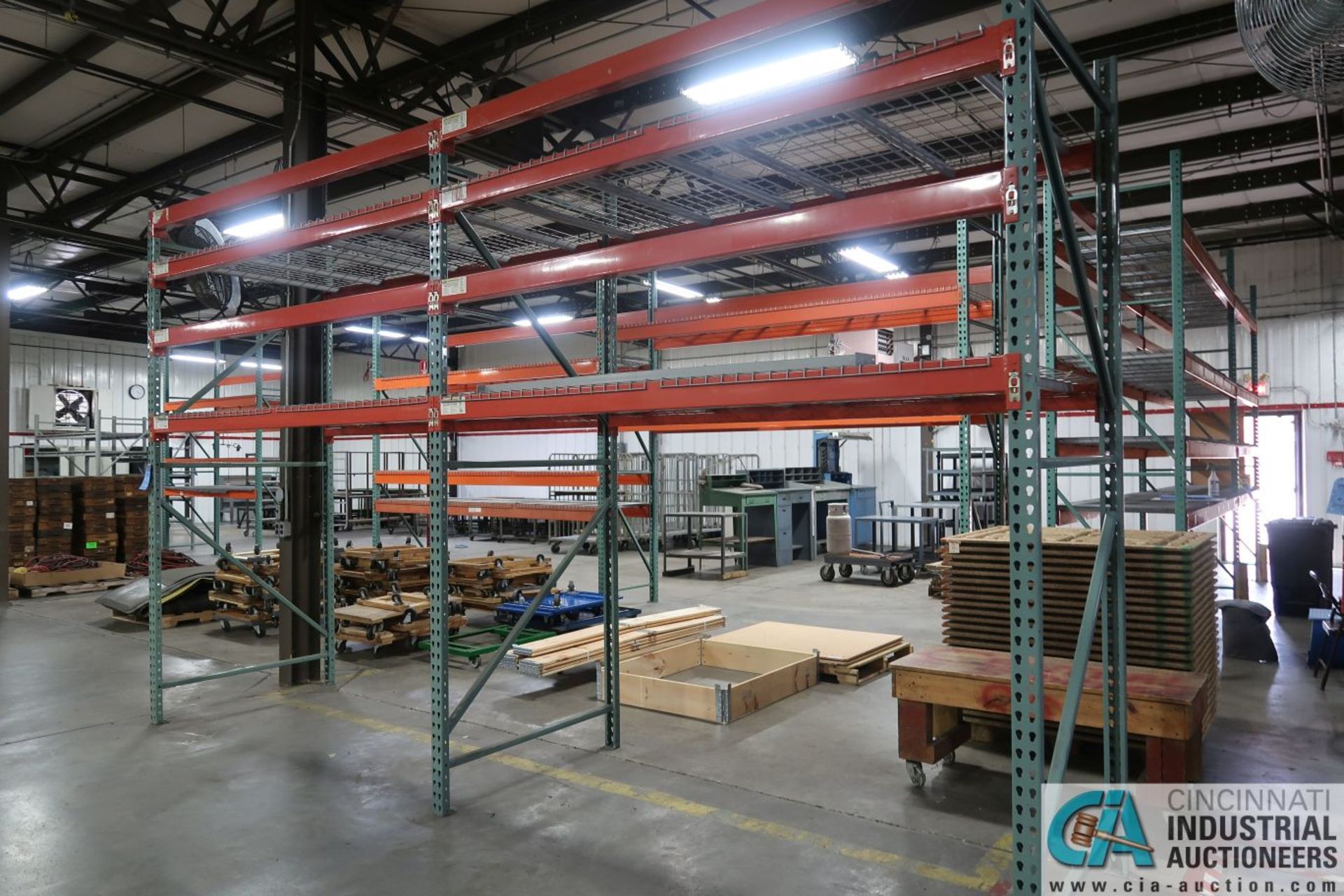 Sections 48" x 96" x 10' High Pallet Rack; (3) Uprights, (12) 4" x 8' Beams, (8) Wire Decks - Image 2 of 7