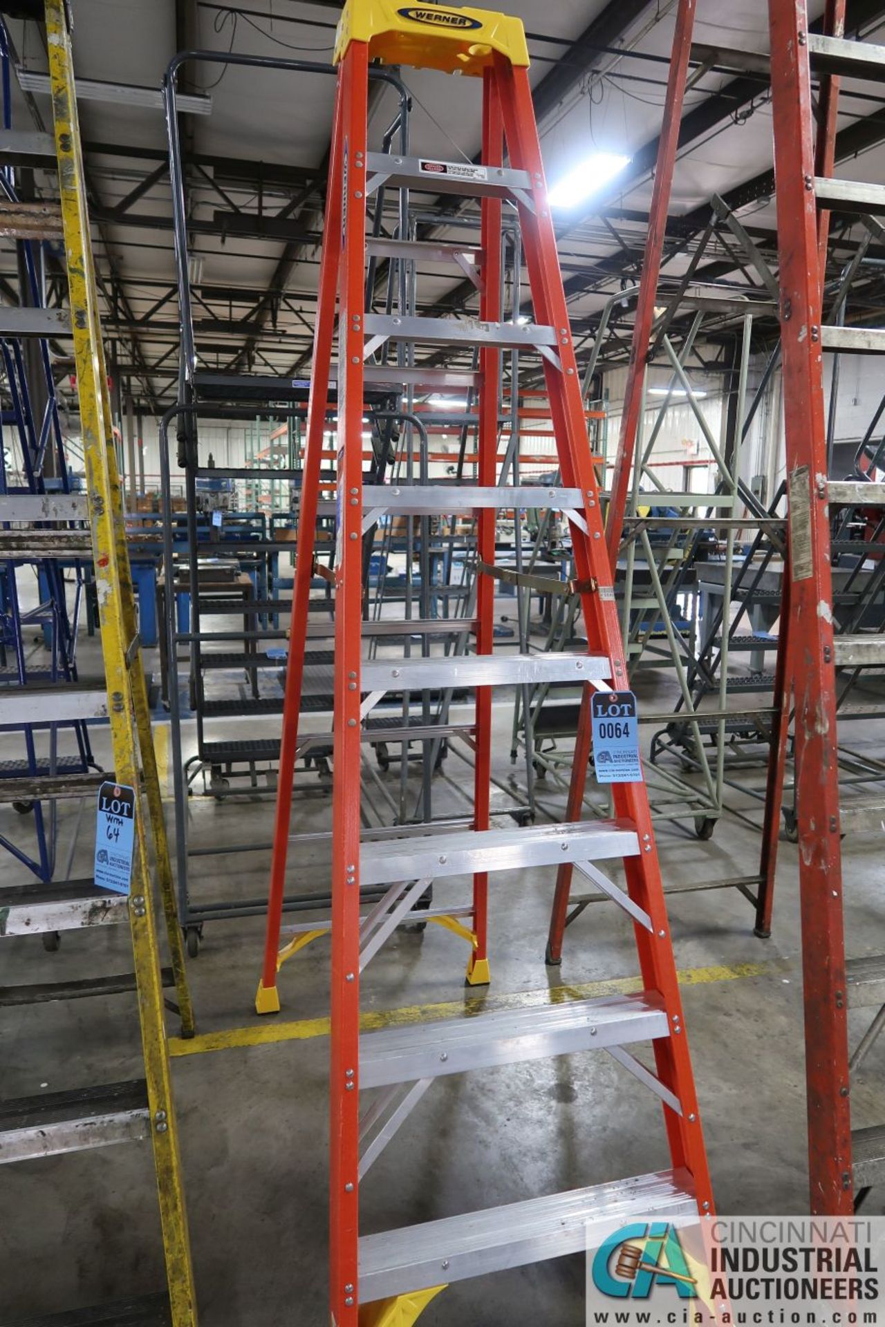 (LOT) (3) FIBERGLASS STEP LADDERS, (1) LOUISVILLE, (1) 8' WERNER AND (1) 6' WERNER - Image 2 of 3