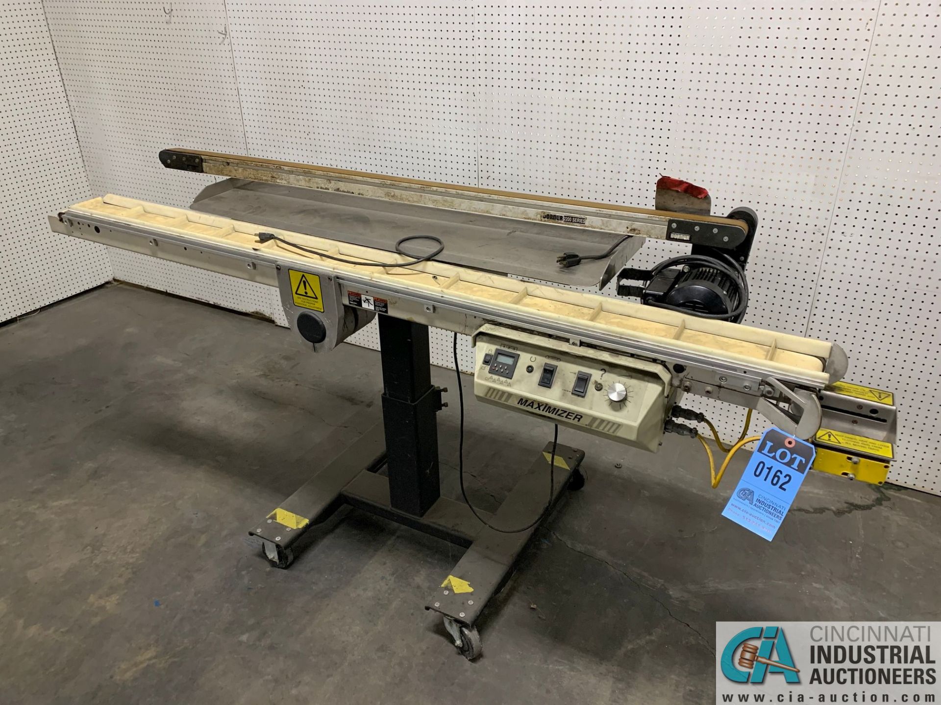 4" WIDE X 72" MAXIMER CLEATED POWER CONVEYOR WITH DORNER 2200 SERIES 1-1/2" X 60" CONVEYOR