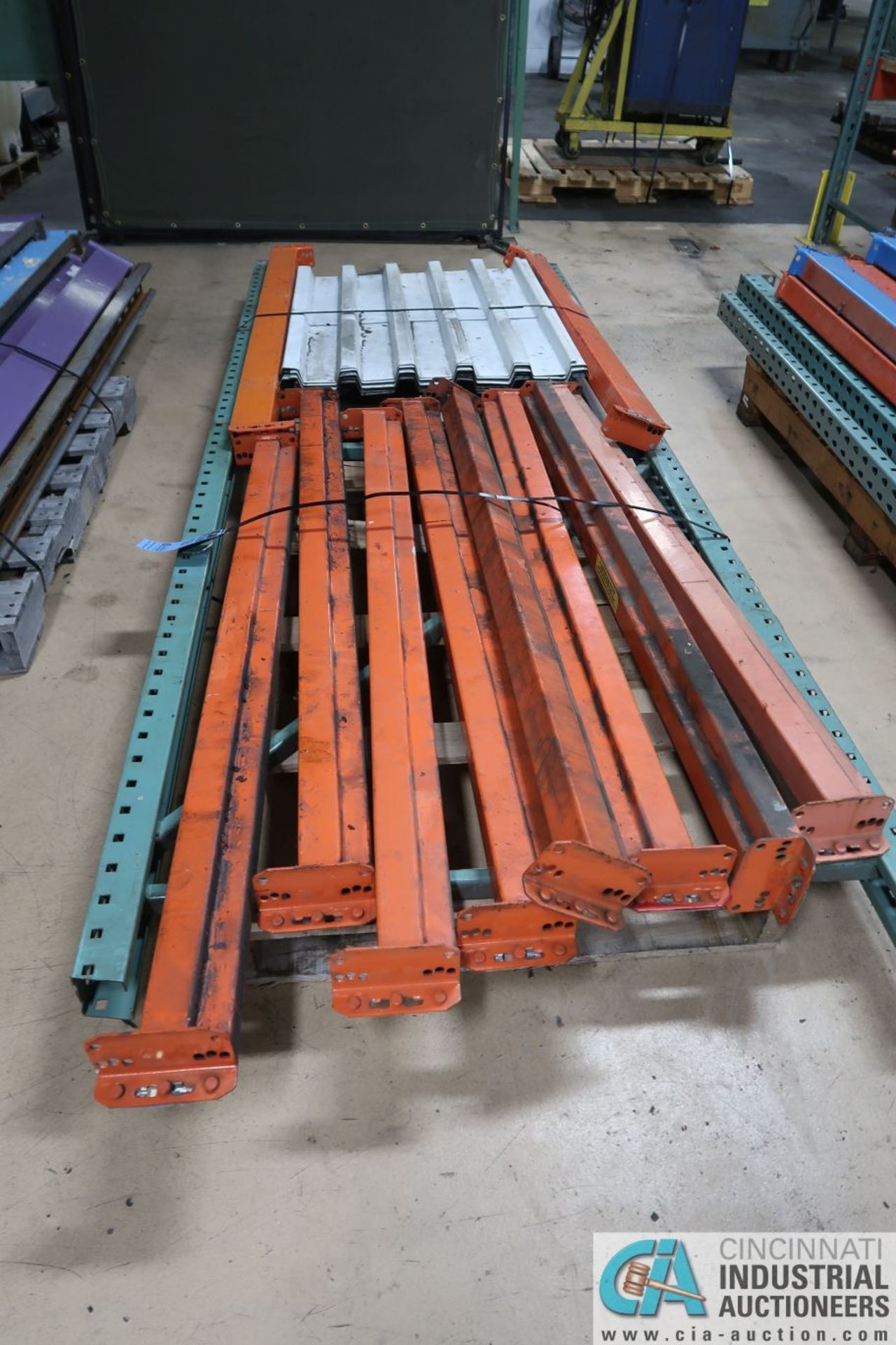 3-1/2" FACE X 5' PALLET RACK BEAMS WITH (1) UPRIGHT