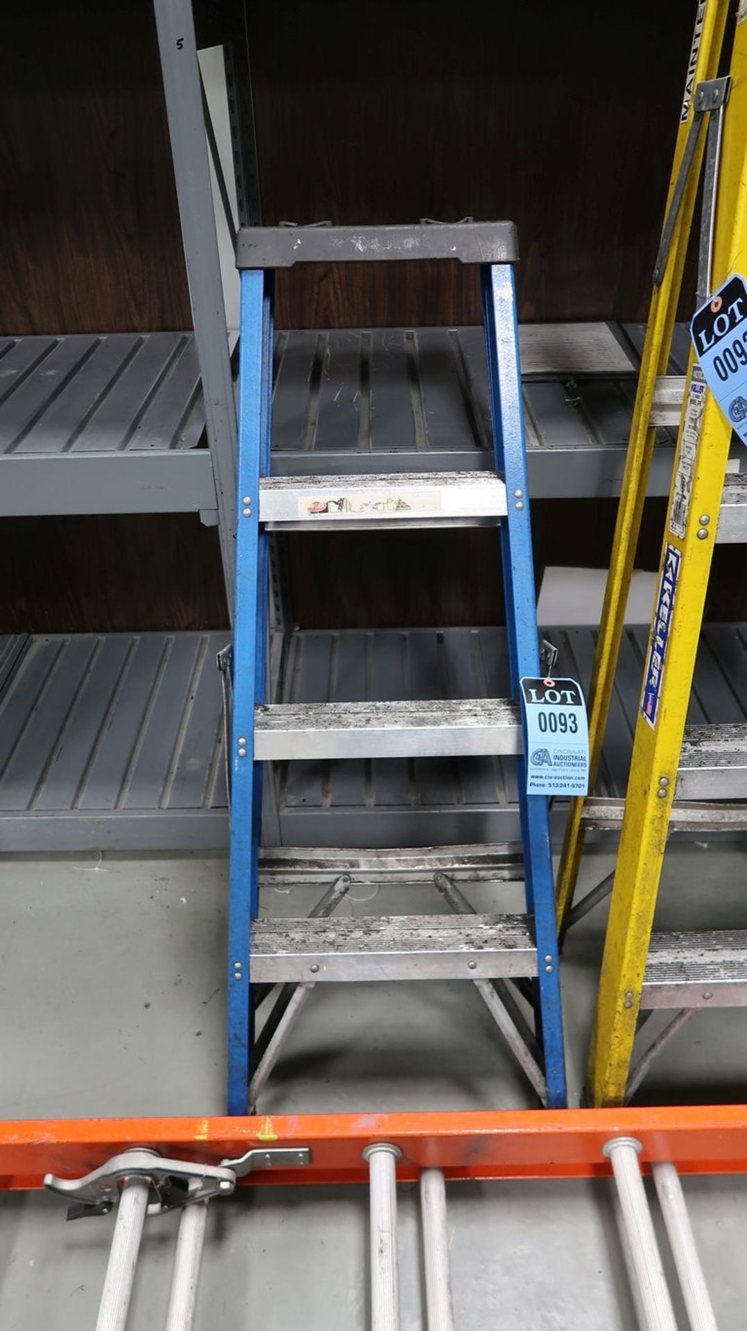 4' KELLER FIBERGLASS LADDER