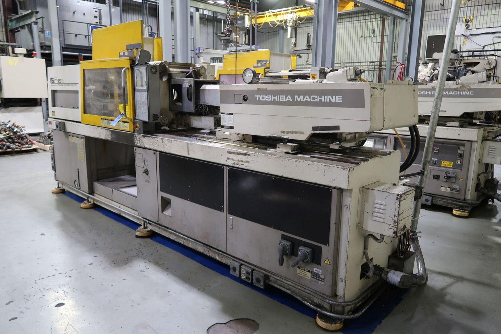 120-TON X 6.6-OZ. TOSHIBA MODEL 1SF120VL-3B PLASTIC INJECTION MOLDING MACHINE (1993) - Image 2 of 19