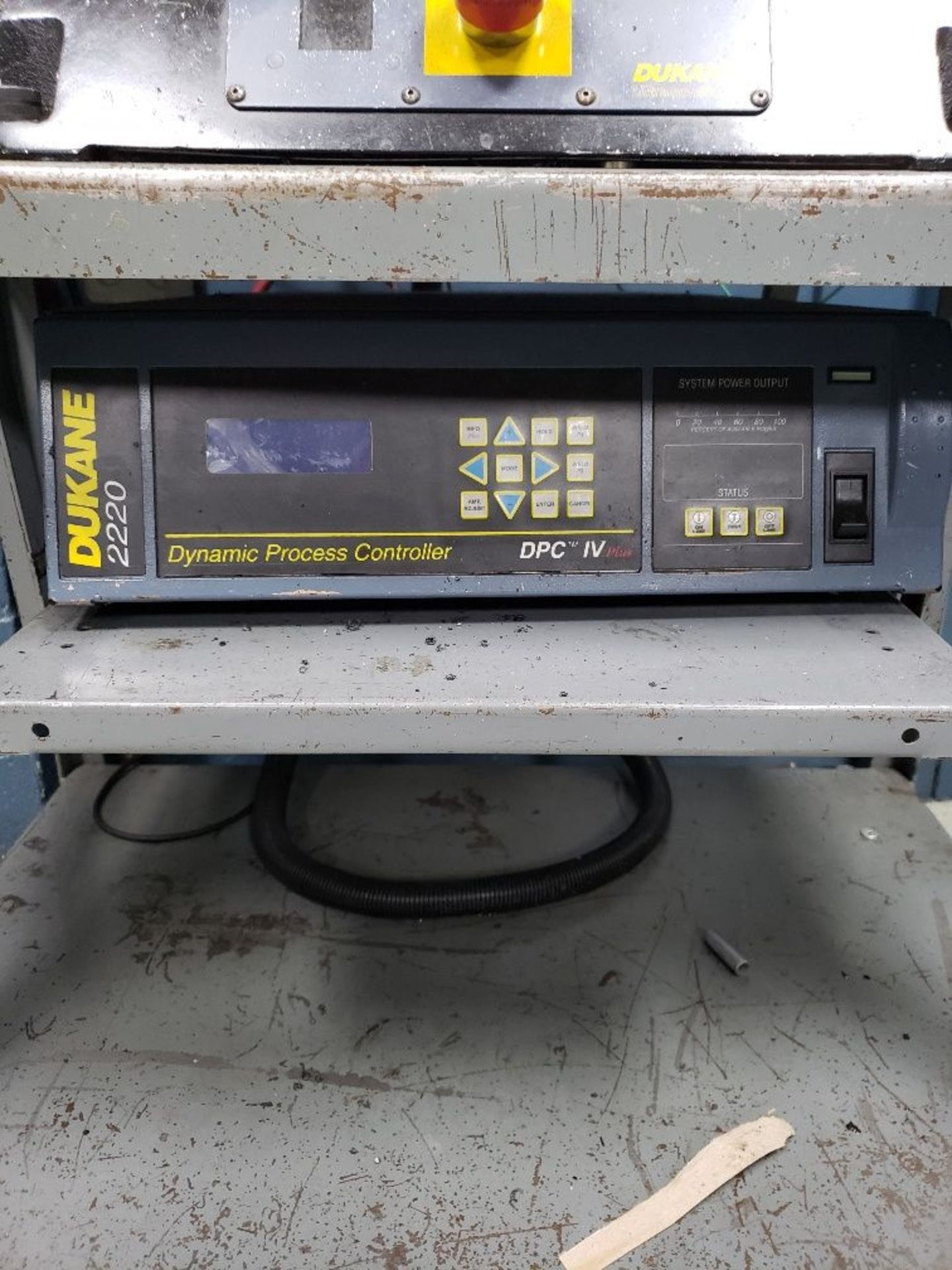 DUKANE MODEL 220 ULTRASONIC WELDER WITH DUKANE 2220 DYNAMIC PROCESS CONTROLLER - Image 3 of 4