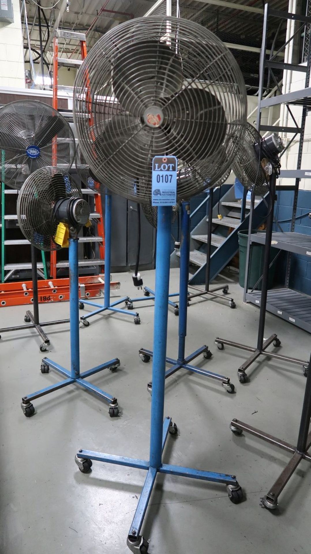 18" PEDESTAL AIR CIRCULATOR