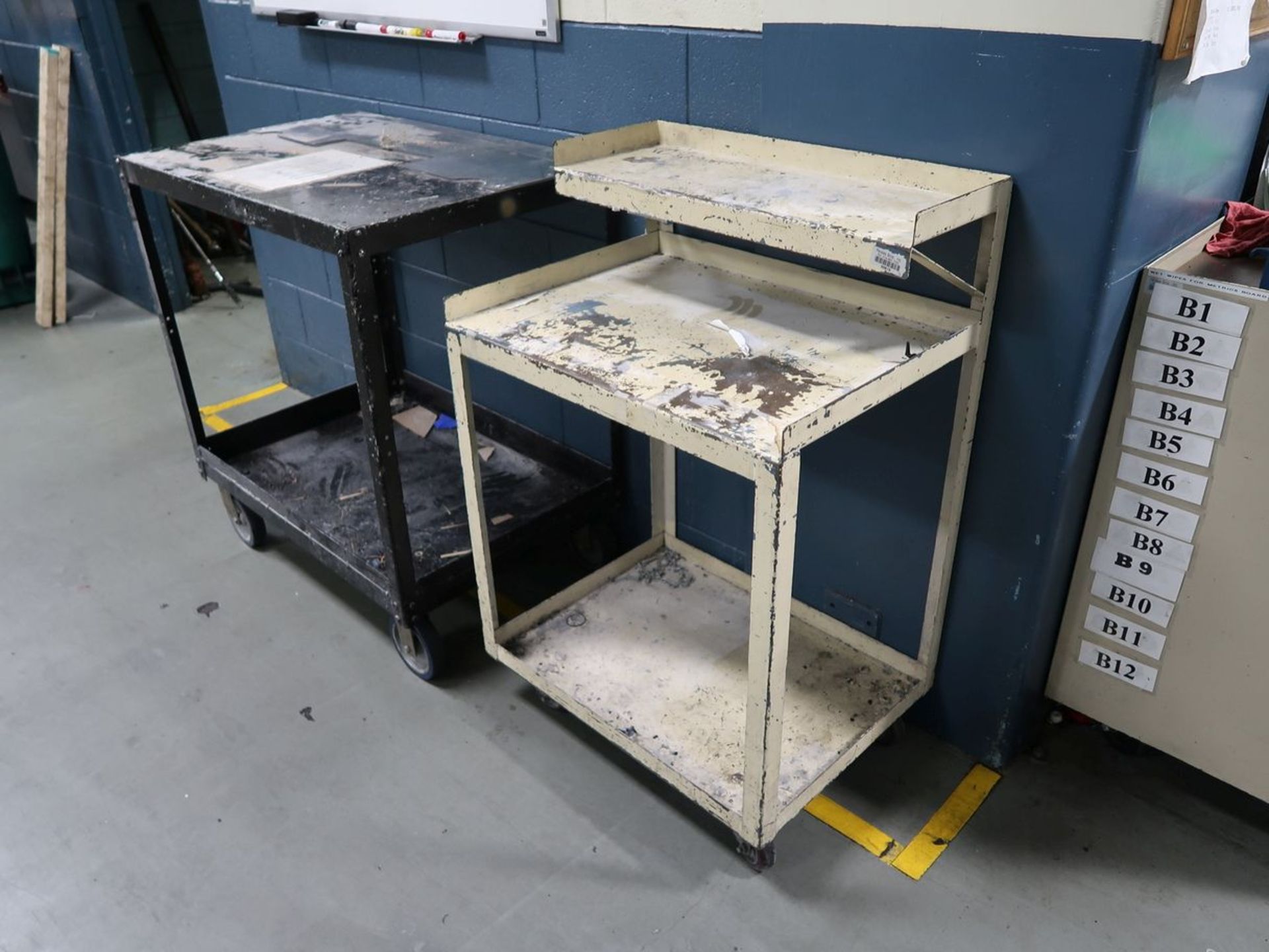 (LOT) MISCELLANEOUS STEEL CARTS AND TABLES - Image 4 of 4