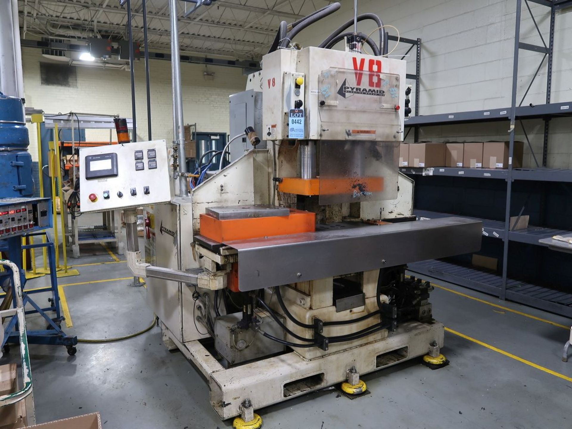 80-TON X 6-OZ. PYRAMID MODEL CS-80 SHUTTLE TABLE VERTICAL PLASTIC INJECTION MOLDING MACHINE (2003)