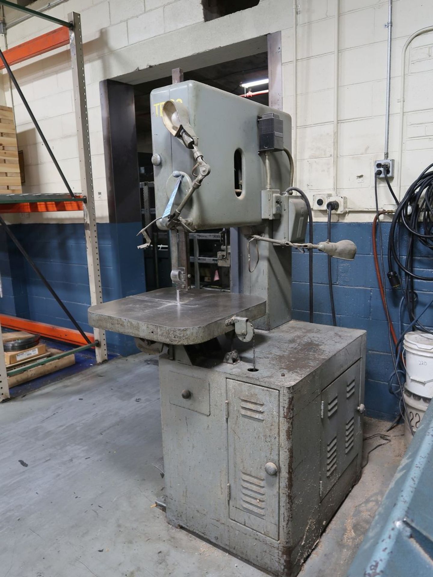 18" GROB NS18 VERTICAL BAND SAW; S/N 83332-TR29, BLADE WELDER - Image 3 of 7