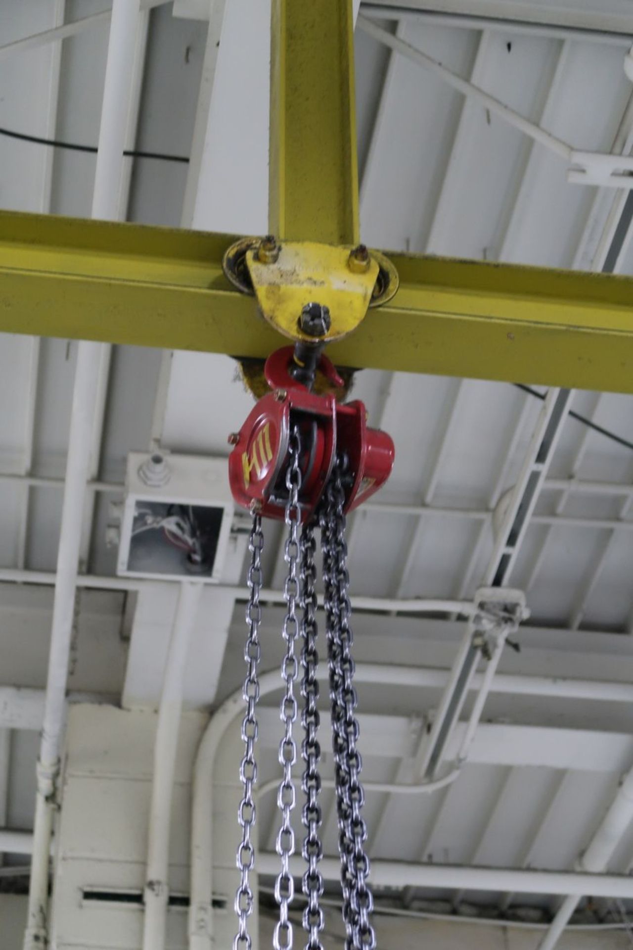 1-TON COFFING MANUAL CHAIN HOIST - Image 2 of 4