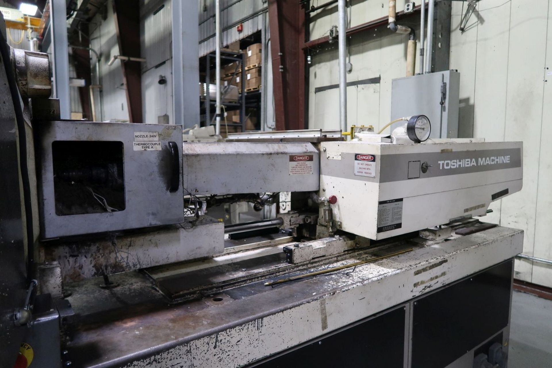 120-TON X 6.6-OZ. TOSHIBA MODEL 1SF120VL-3B PLASTIC INJECTION MOLDING MACHINE (1993) - Image 8 of 19