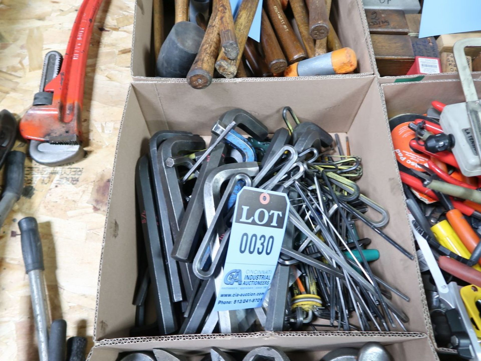 (LOT) ALLEN AND T-WRENCHES