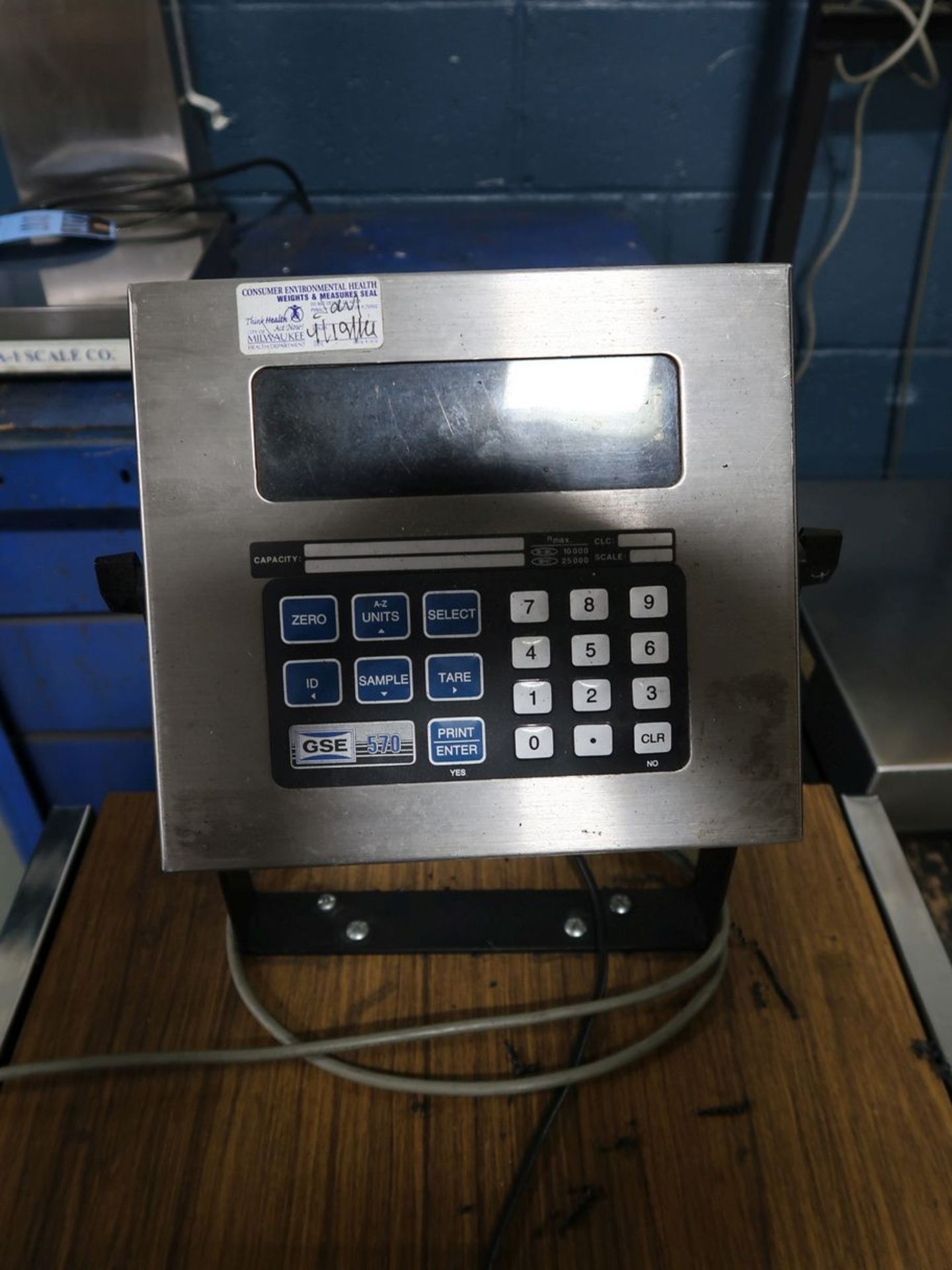 2,500 LB. GSE MODEL 570 DIGITAL PLATFORM SCALE, 12" X 12" PLATFORM - Image 3 of 4