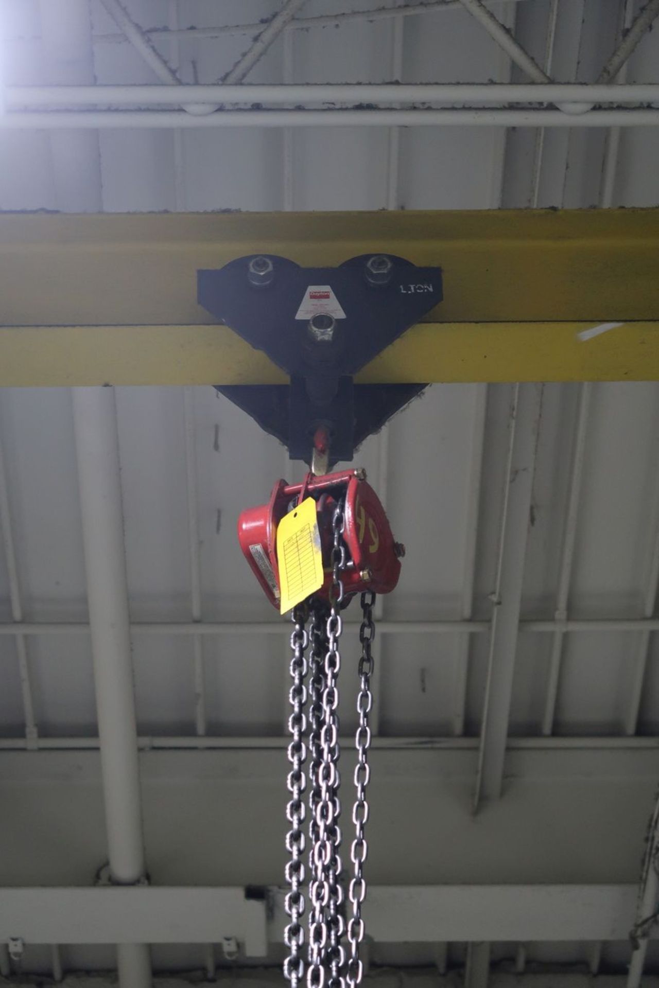 1-TON COFFING MANUAL CHAIN HOIST - Image 2 of 4