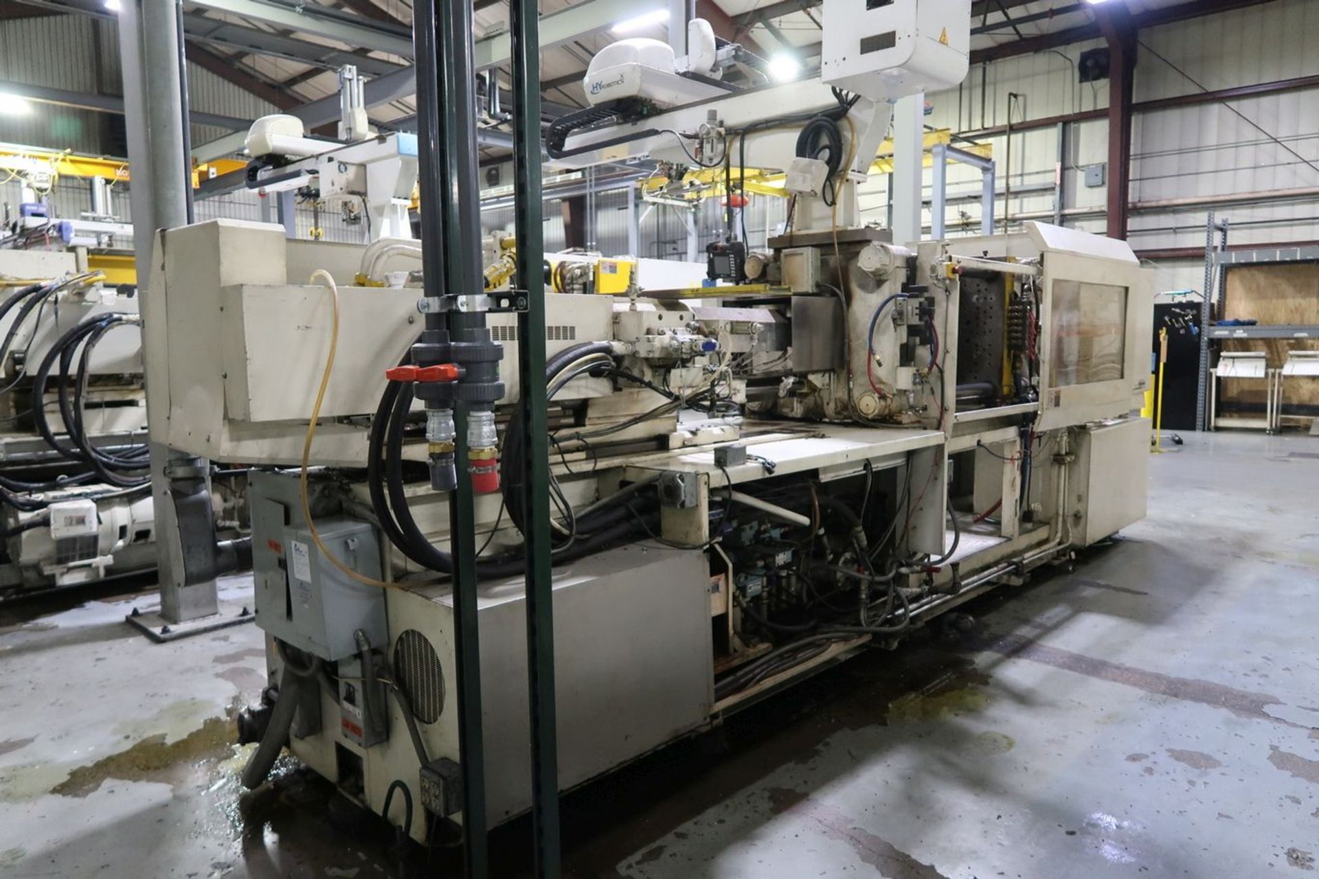 250-TON X 16-OZ. TOSHIBA MODEL SG250VC-10A PLASTIC INJECTION MOLDING MACHINE (1997) - Image 3 of 19