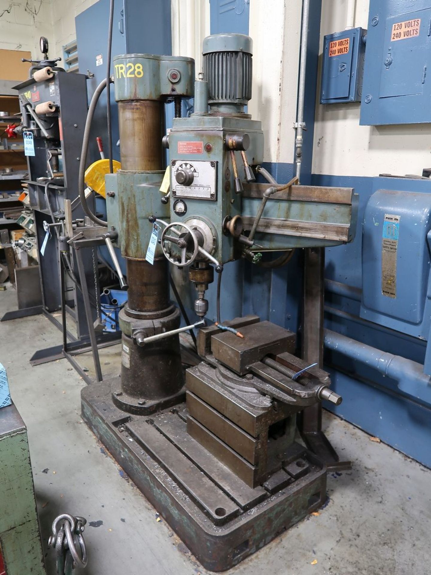 32" ARM X 8" COL. MFG. UNKNOWN RADIAL ARM DRILL; S/N N/A - Image 7 of 9