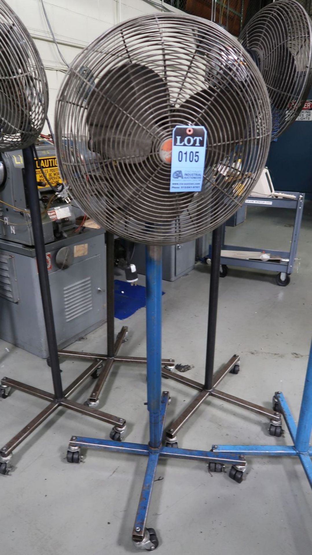 18" PEDESTAL AIR CIRCULATOR