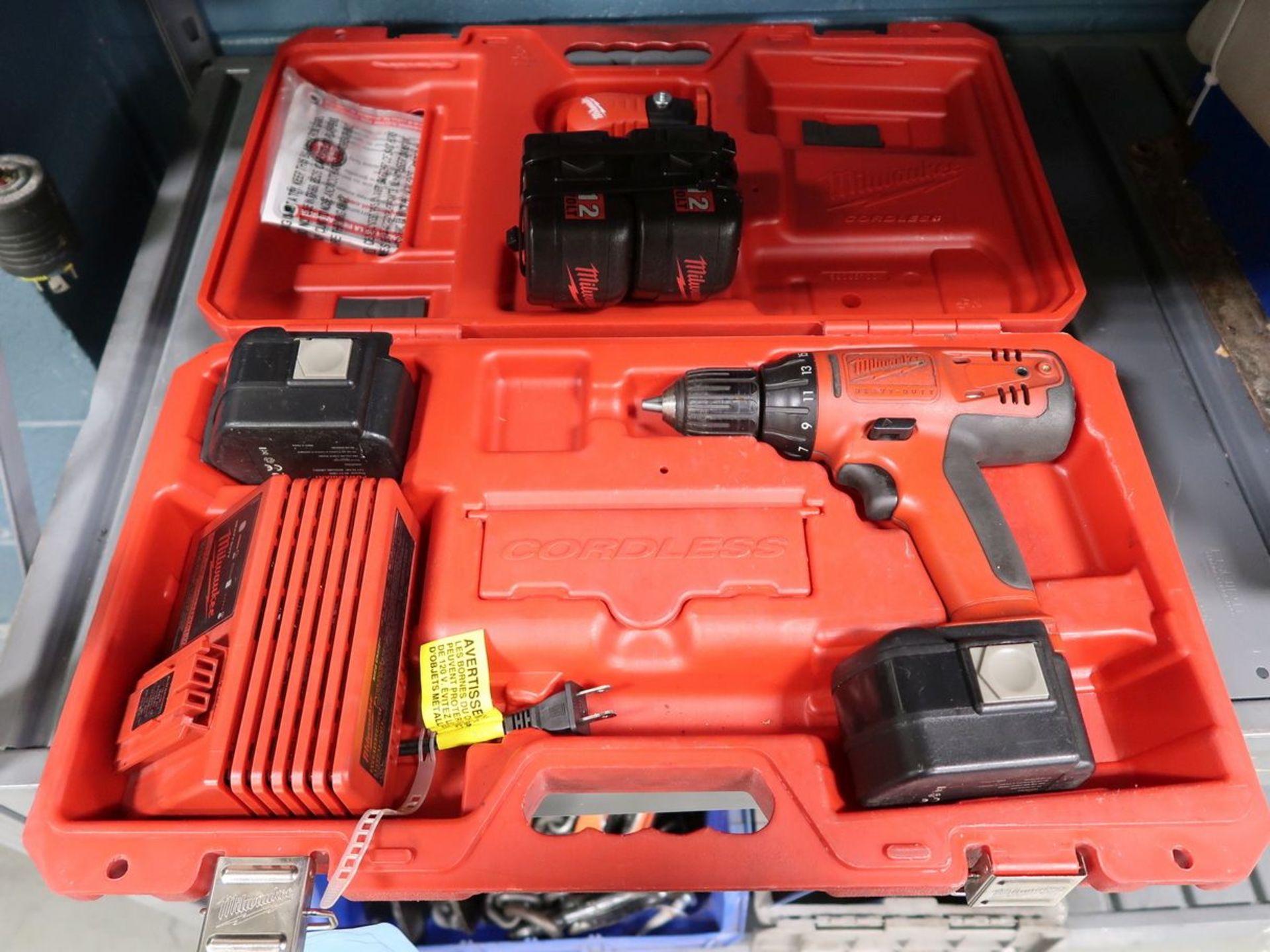 3/8" MILWAUKEE CORDLESS DRILL