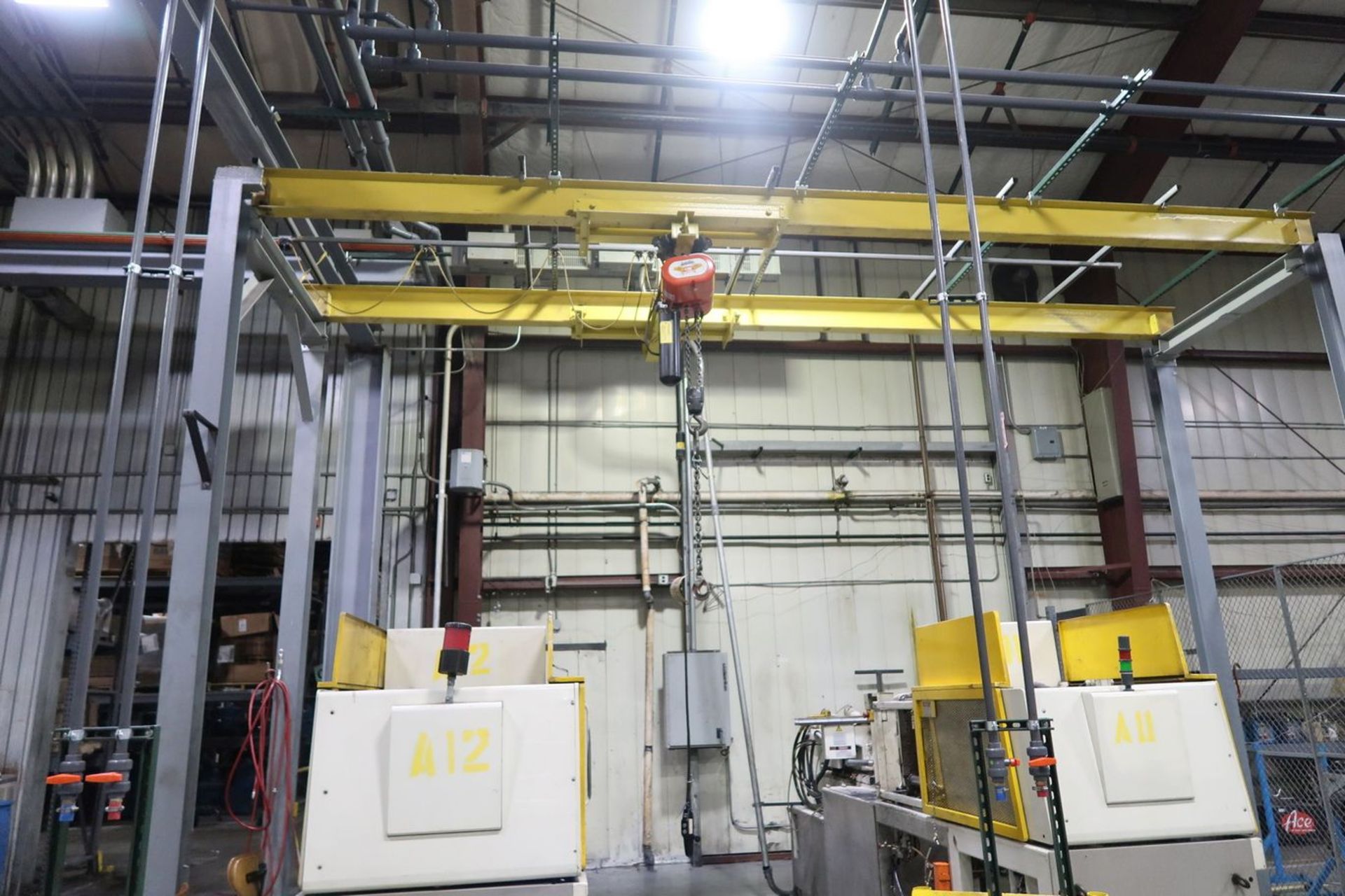 **2-TON X 6' X 25' APPROX. FREE-STANDING CRANE SYSTEM**Subject to bid confirmation**