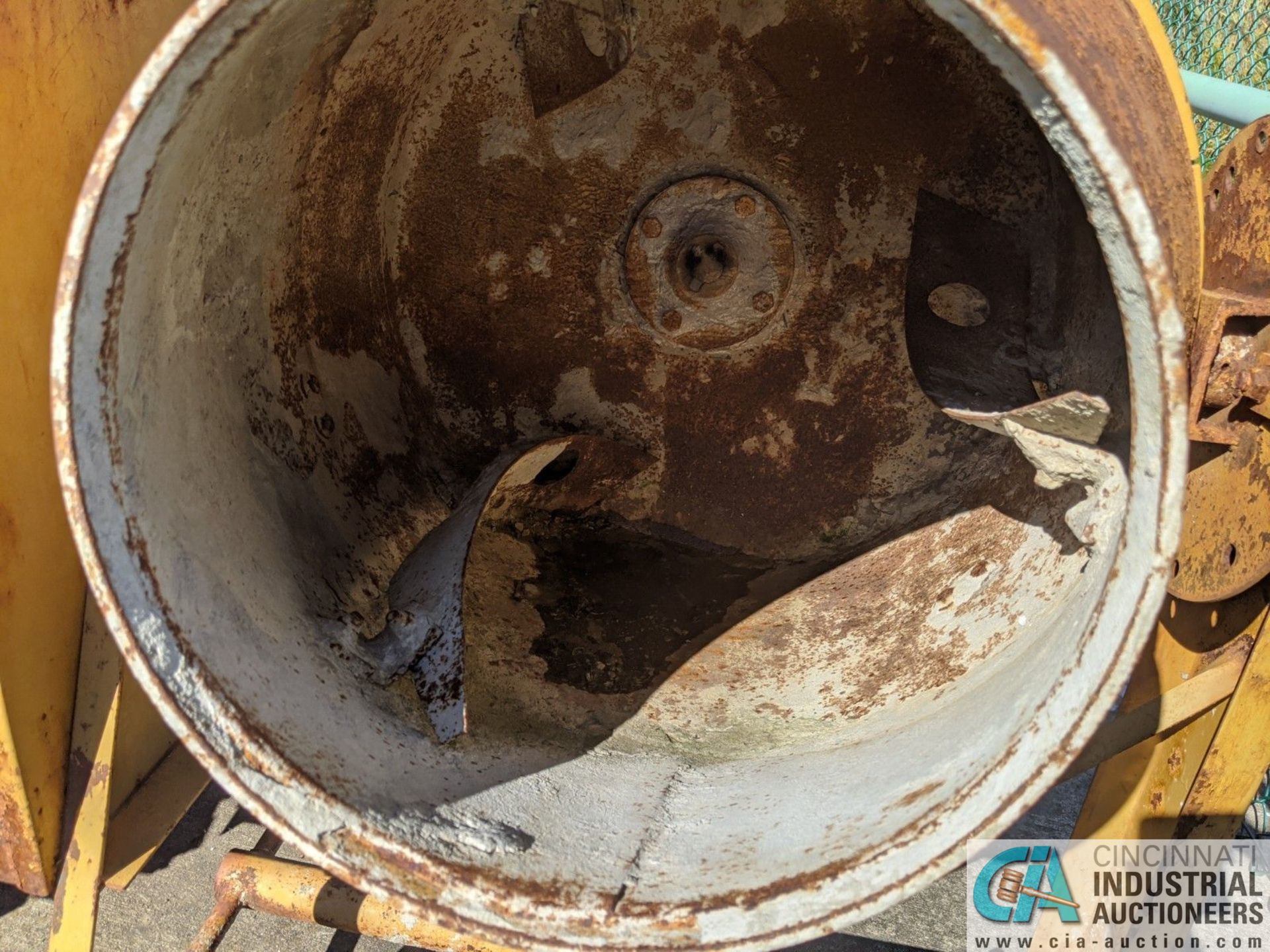 MUELLER ELECTRIC CEMENT MIXER **38700 Pelton Rd., Willoughby, OH 44094 - John Magnassum: 440-667- - Image 3 of 4