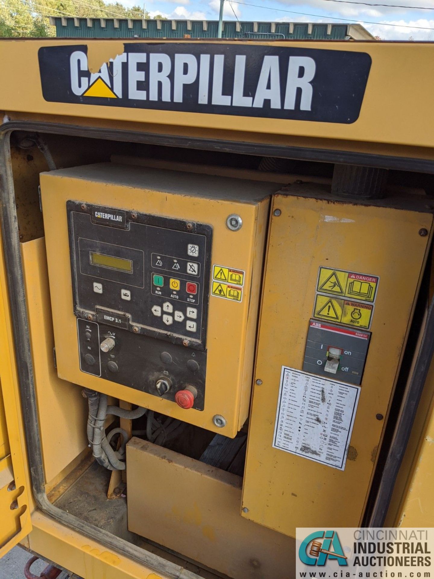 50 KVA CATERPILLAR MODEL D50-4S GENERATOR SET; S/N CAT00C44JN4D01144, CAT C4.4 ENGINE (2007) (220 - Image 3 of 9