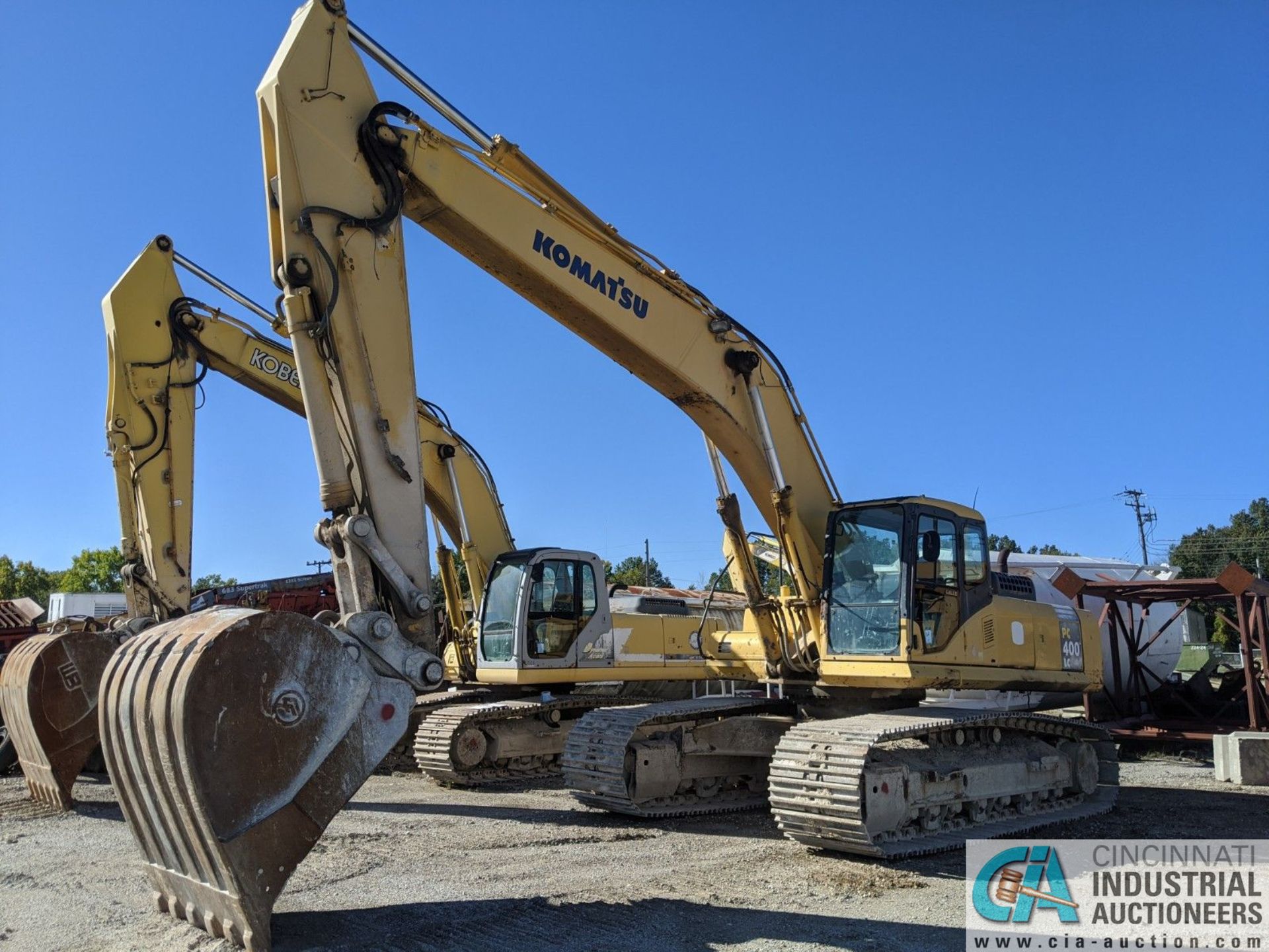 KOMATSU MODEL PC400U EXCAVATOR; S/N 50254, 56" BUCKET, MAINTENANCE RECORDS SHOS 8,715 HOURS IN MAY