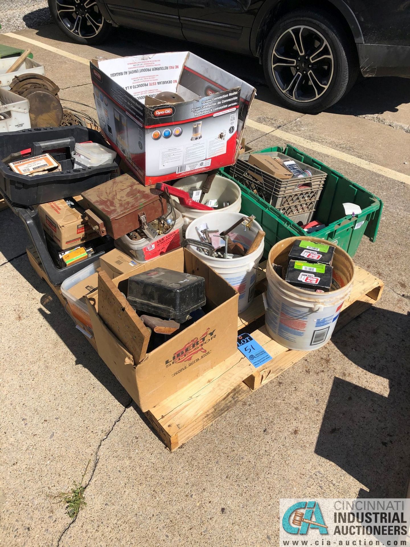 (LOT) SKID OF MAINTENANCE ITEMS (8635 East Ave., Mentor, OH 44060 - John Magnasum: 440-667-9414)