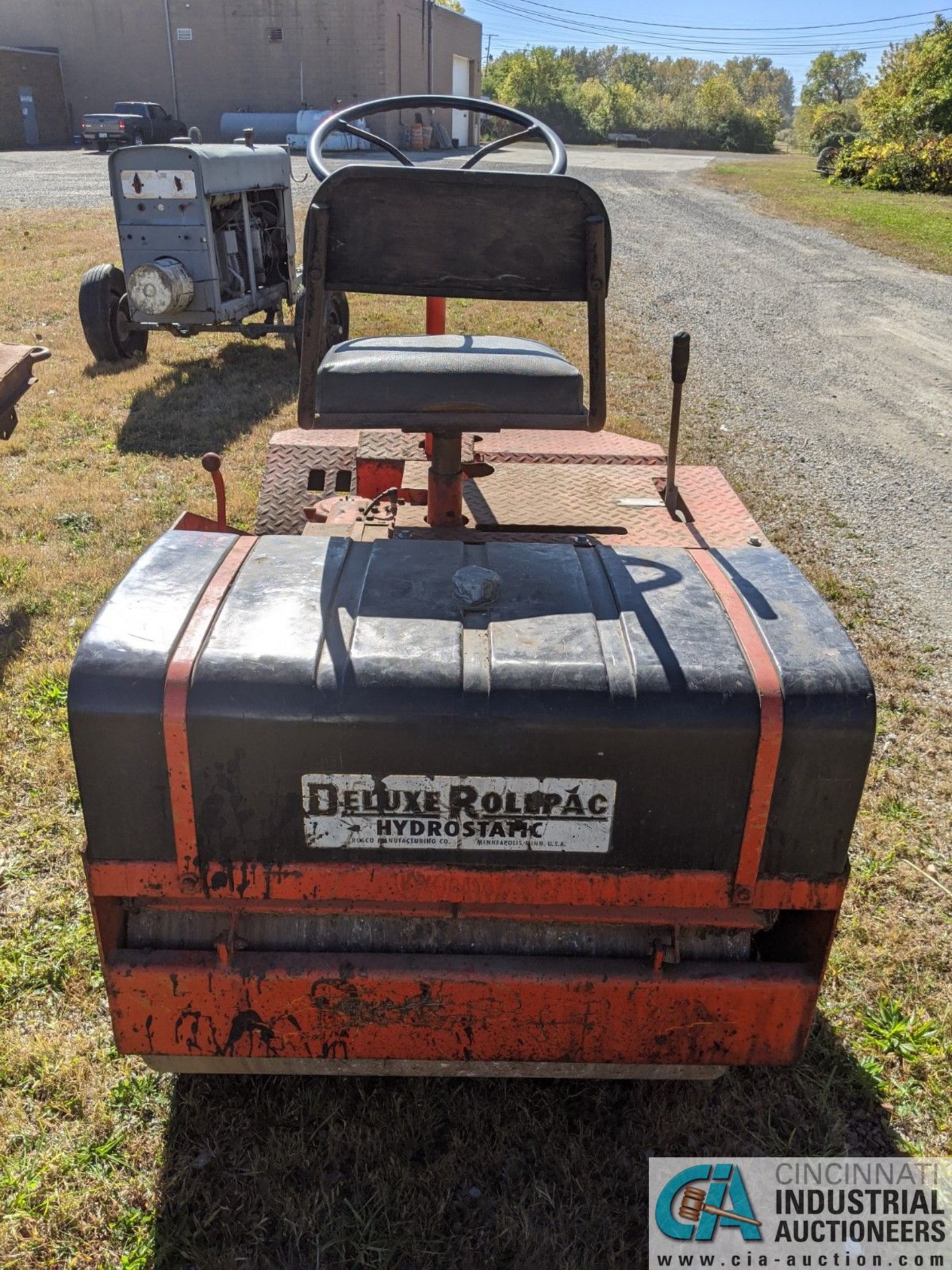 ROSCO MODEL "DELUXE ROLLER" HYDRASTATIC DRIVE, 30" SMOOTH DRUMS, NEEDS STARTER **7954 Reynolds Rd, - Image 3 of 5