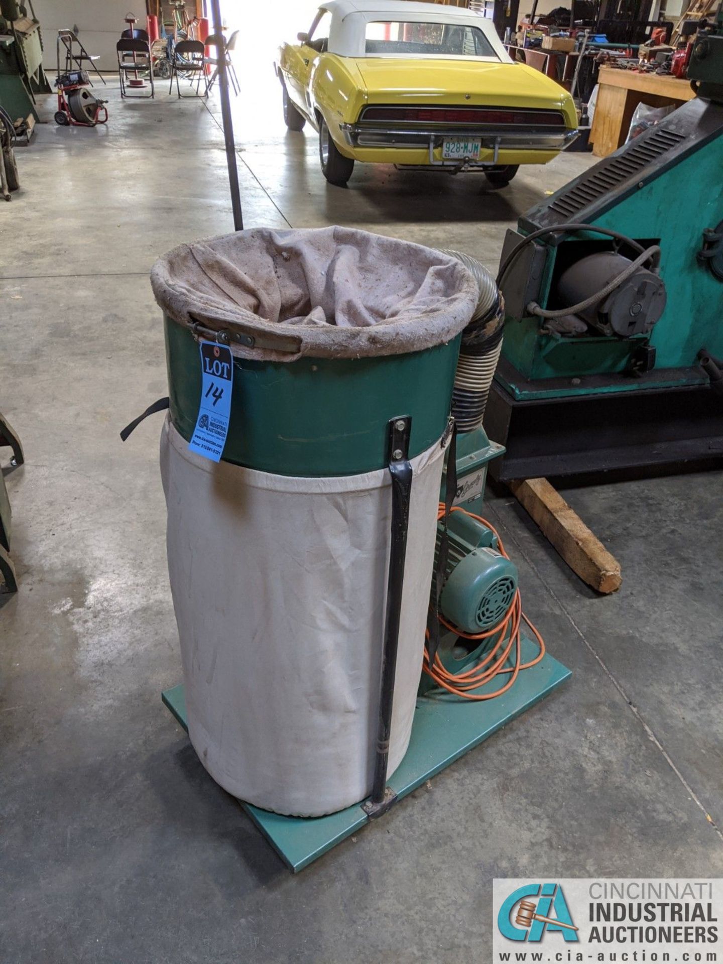 2-HP GRIZZLY PORTABLE DUST COLLECTOR (8635 East Ave., Mentor, OH 44060 - John Magnasum: 440-667-