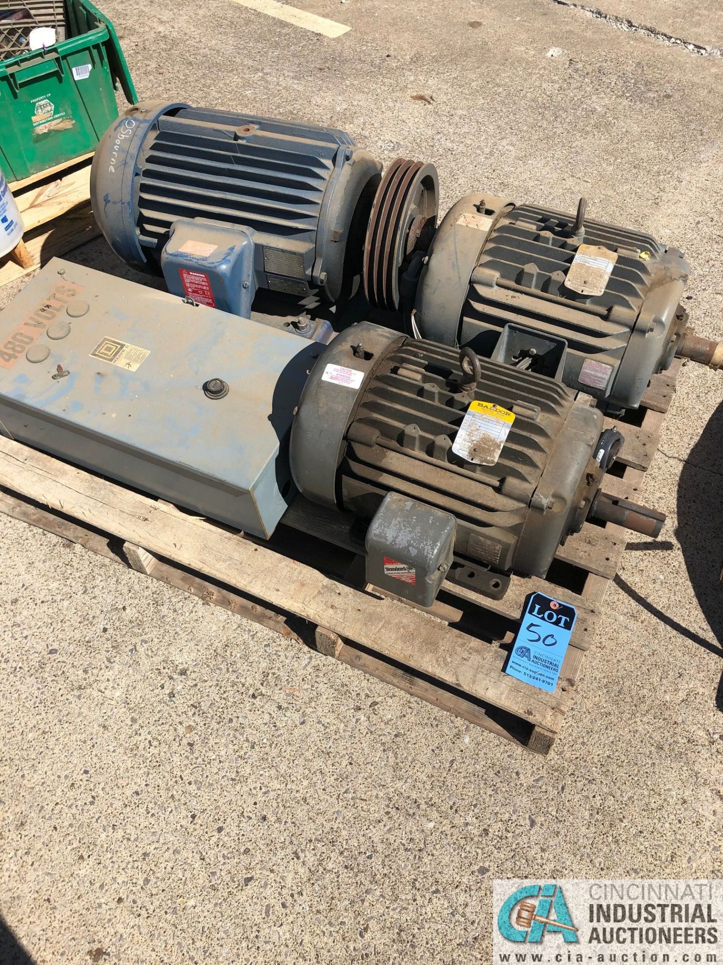 (LOT) SKID OF ELECTRICAL: (3) 20-HP MOTORS & SQUARE D ENCLOSURE (8635 East Ave., Mentor, OH