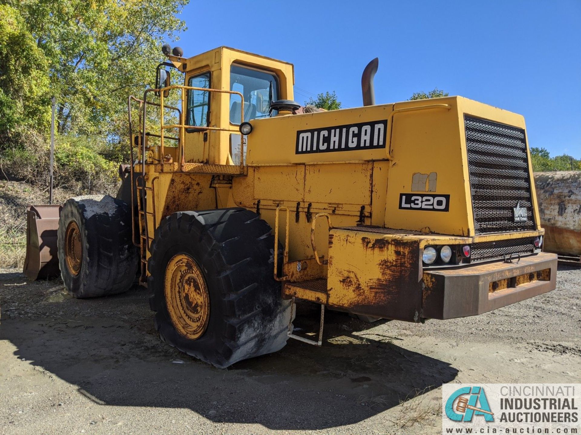 MICHIGAN MODEL L320 RUBBER TIRE WHEEL LOADER; S/N 811A197CAC, 12' BUCKET **2100 Central Furnace Ct., - Image 3 of 8