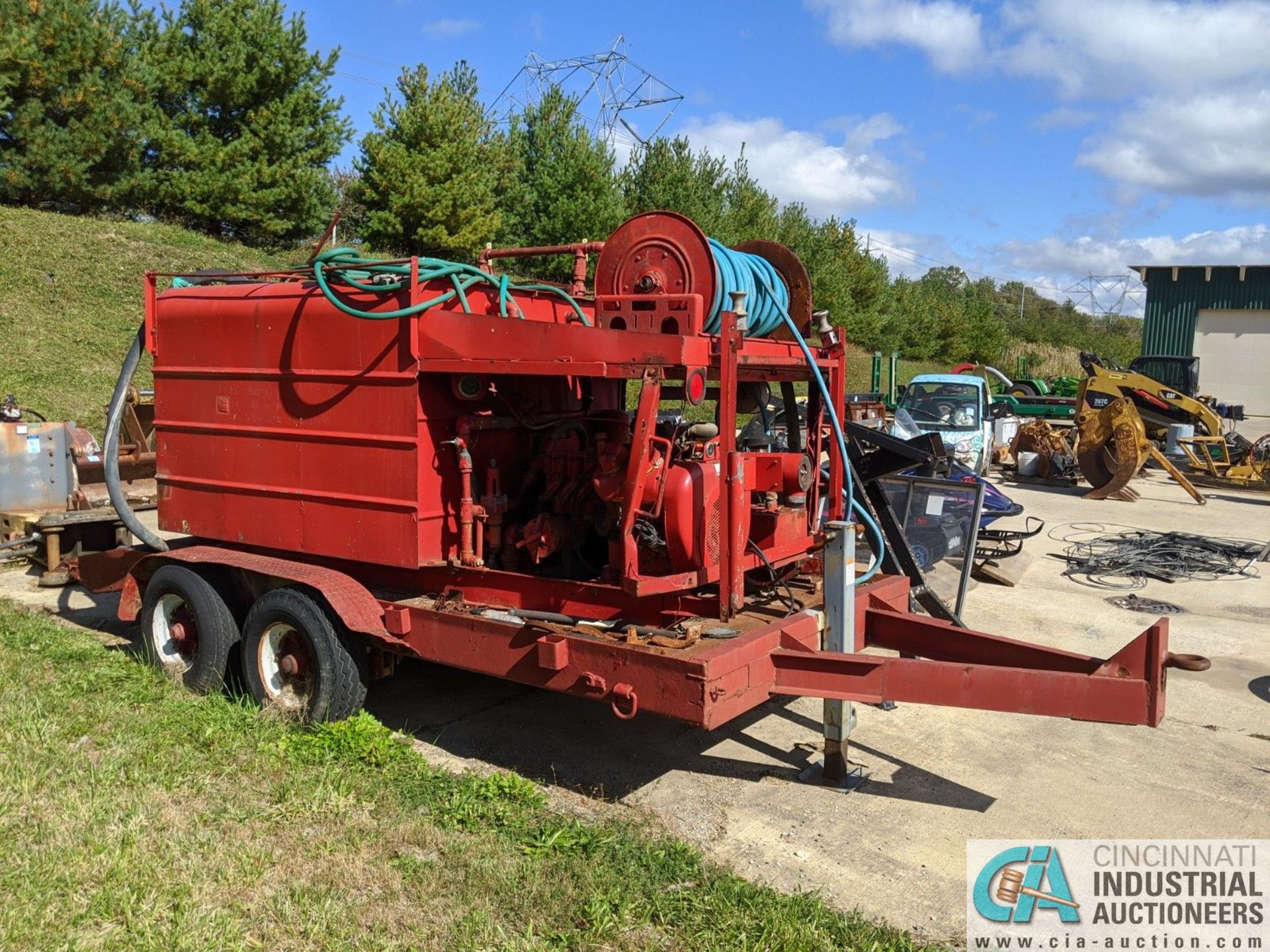 400-GALLON TRAILER MOUNTED SPRAYER UNIT W/ WISCONSIN ENGINE; 78" WIDE X 13' TANDEM AXLE TRAILER, - Image 2 of 6