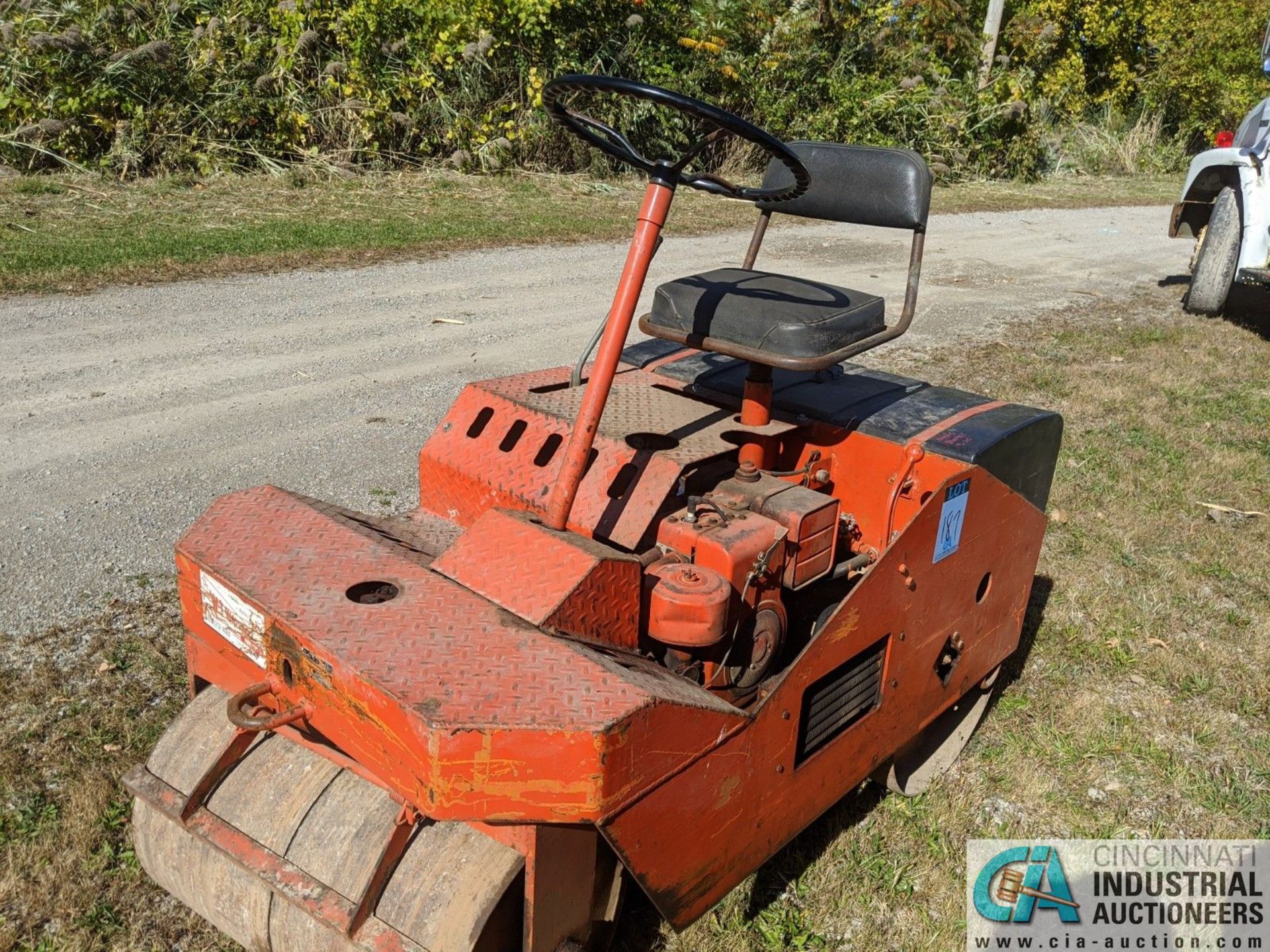 ROSCO MODEL "DELUXE ROLLER" HYDRASTATIC DRIVE, 30" SMOOTH DRUMS, NEEDS STARTER **7954 Reynolds Rd,