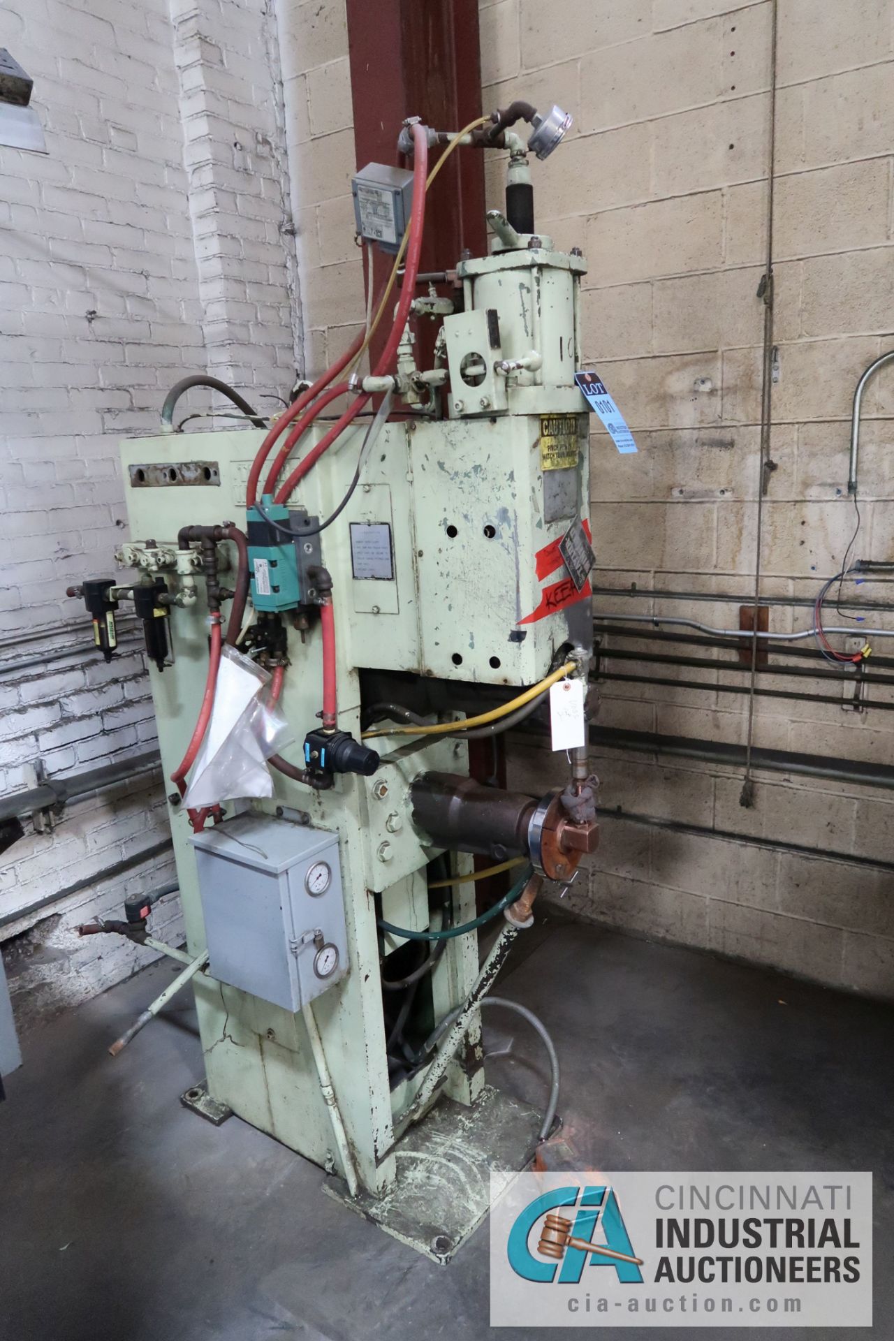 50 KVA TAYLOR-WINFIELD MODEL ENC-12-50 AIR OPERATED SPOT WELDER; S/N 63214, WITH TECHNITRON MCS 2109 - Image 2 of 8