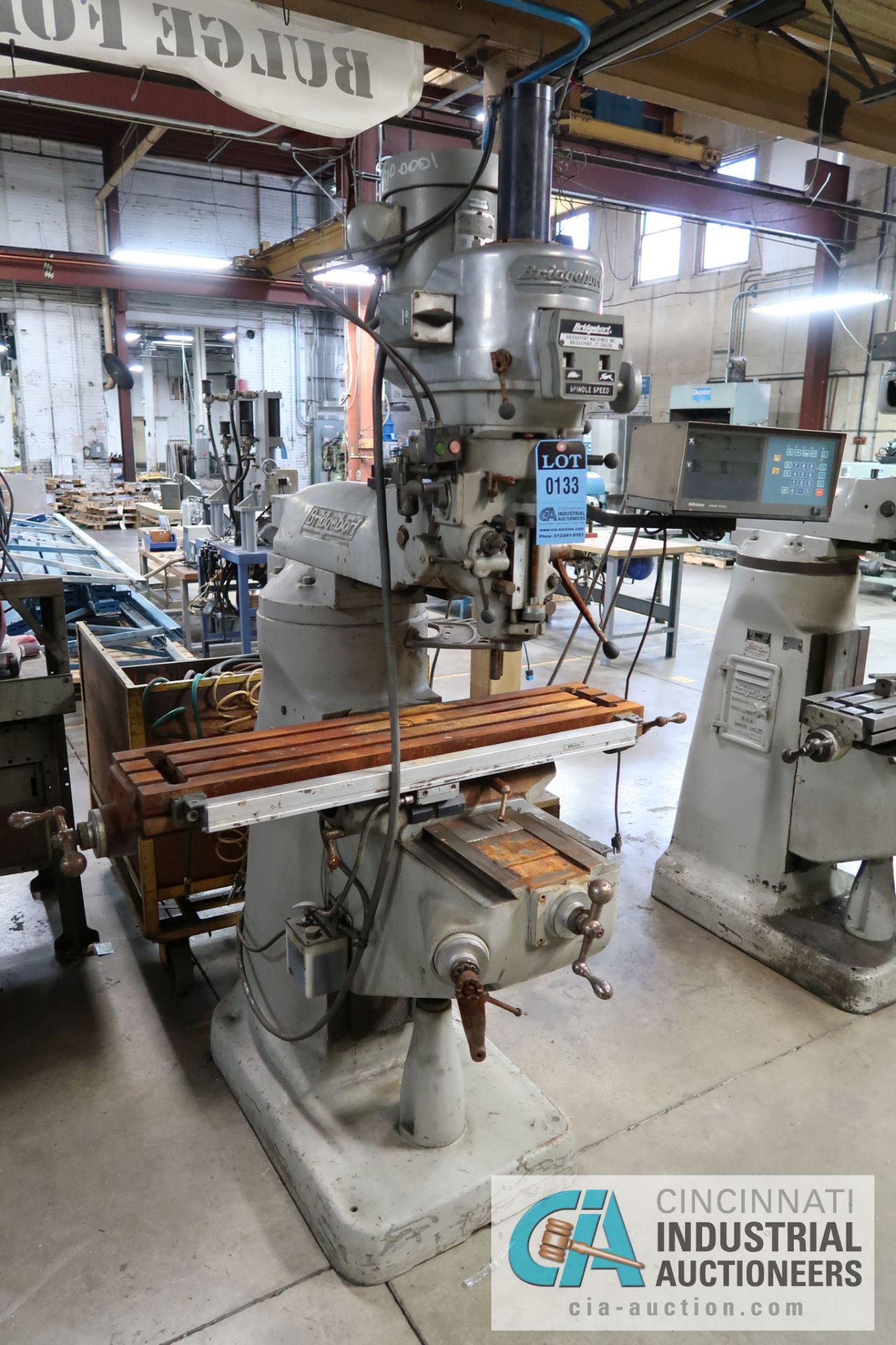 1-1/2 HP BRIDGEPORT VERTICAL MILLING MACHINE; S/N 212404, WITH MITUTOYO DRO, 60-4,200 SPINDLE