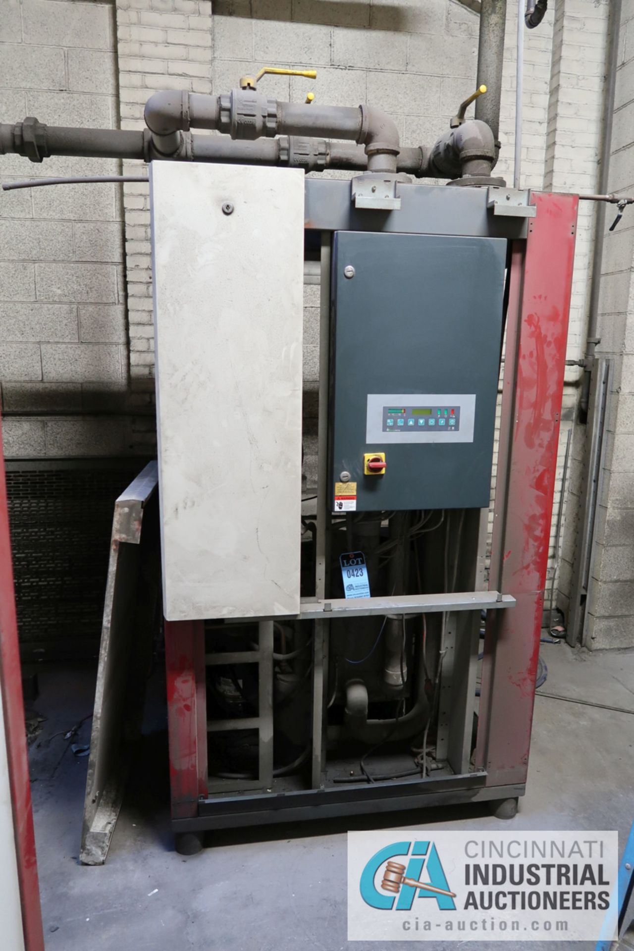 GARDNER-DENVER MODEL R3D10C0A4 REFRIGERATED AIR DRYER; S/N 100000754475 **LOADING FEE DUE THE "ERRA"