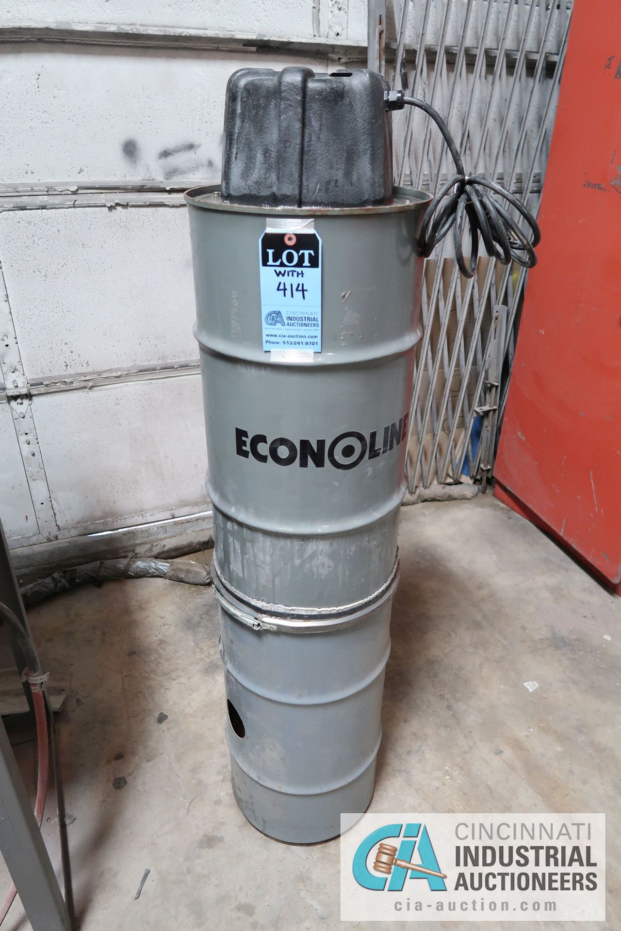 ECONOLINE DRY BLAST CABINET; S/N N/A, WITH DUST COLLECTOR **LOADING FEE DUE THE "ERRA" GRG TRUCKING, - Image 6 of 6