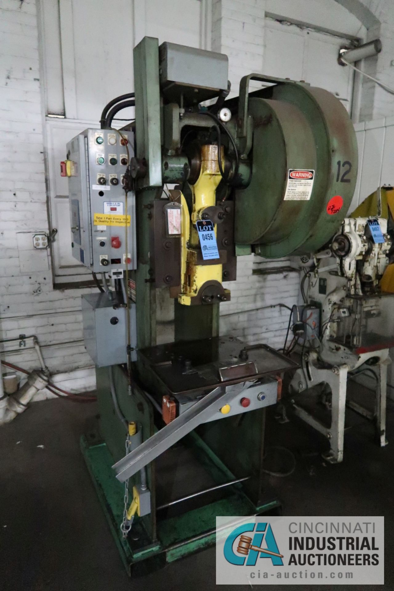 22 TON AZIMUTH OBI PRESS; S/N 22AC-2139, 2-1/2" STROKE, 125 STROKES PER MINUTE, TRIAO BRAKE