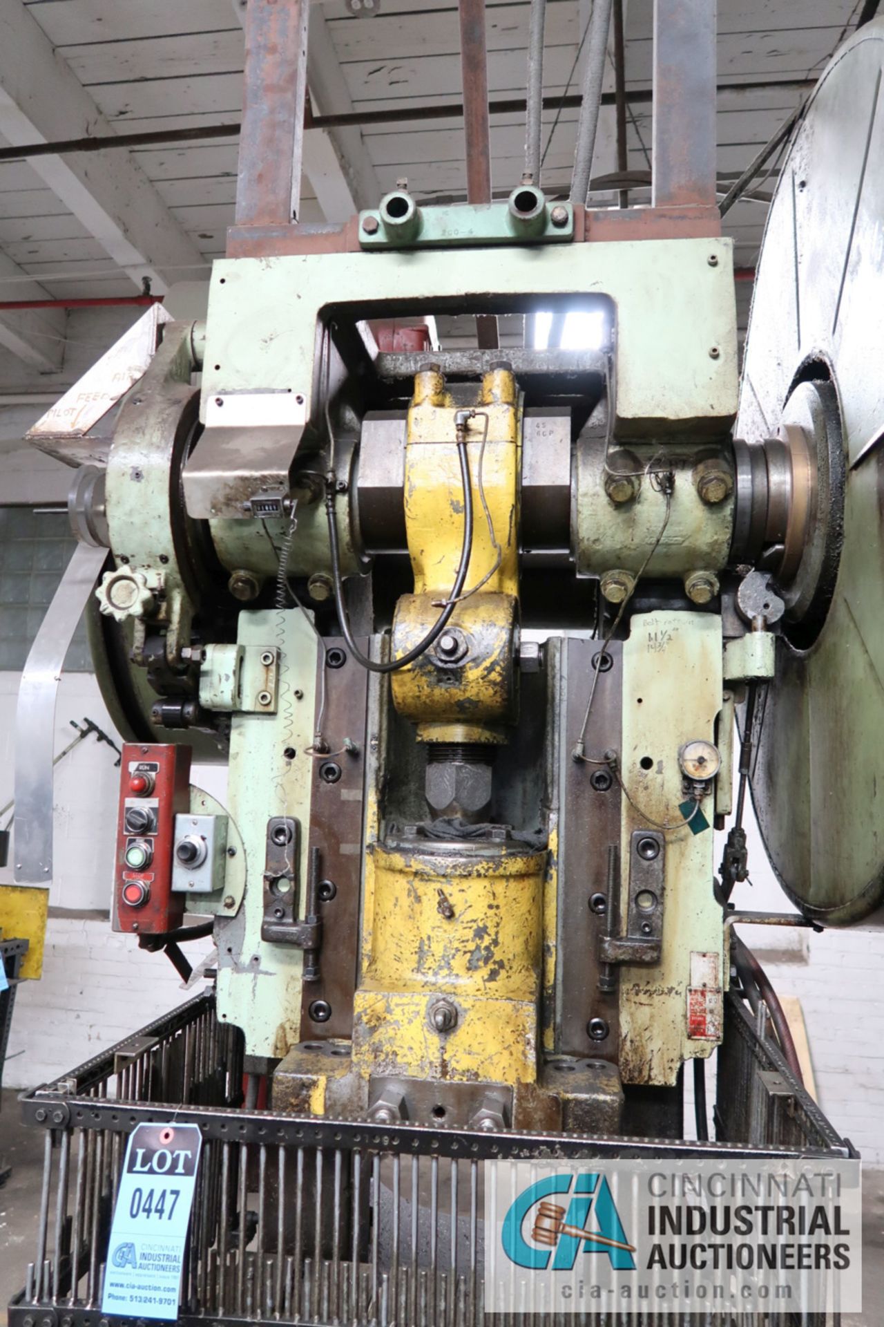 60 TON BLISS OBI PRESS; S/N H54916, 8" SLIDE ADJUSTAMENT, 4" STROKE, 14-1/4" SHUT HEIGHT ON BED, (2) - Image 3 of 8