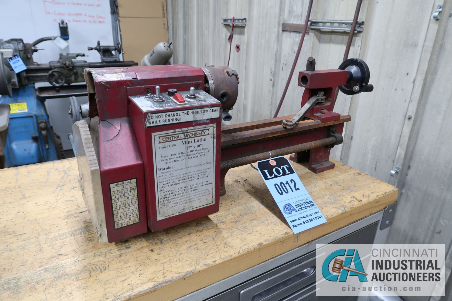 7" X 10" CENTRAL MACHINERY MODEL 33684 BENCH MINI-LATHE - Image 3 of 4