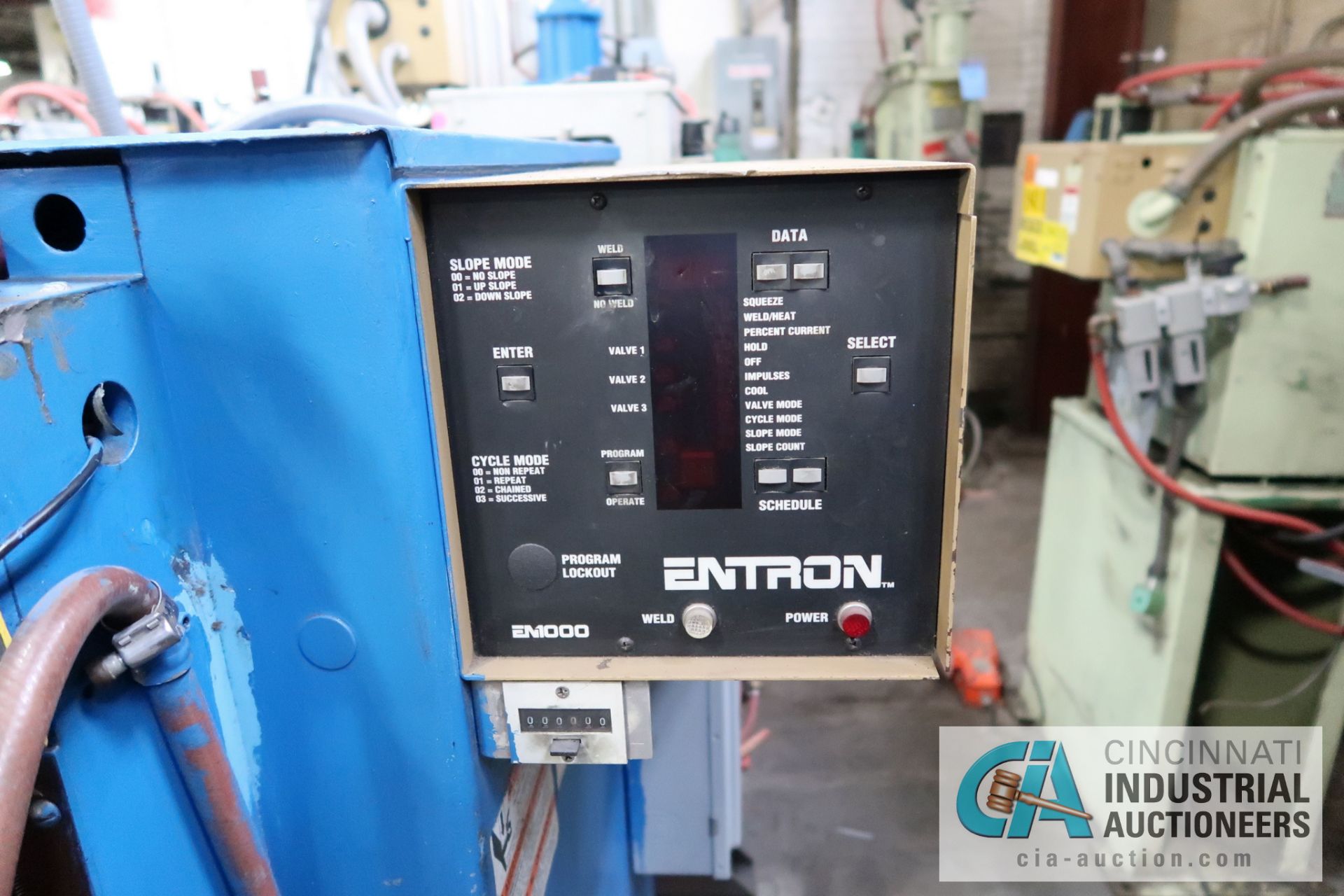 30 KVA TAYLOR-WINFIELD MODEL EBB3-8-30 SPOT WELDER; S/N 950182-B, ENTRON EN1000 CONTROLS **LOADING - Image 5 of 8