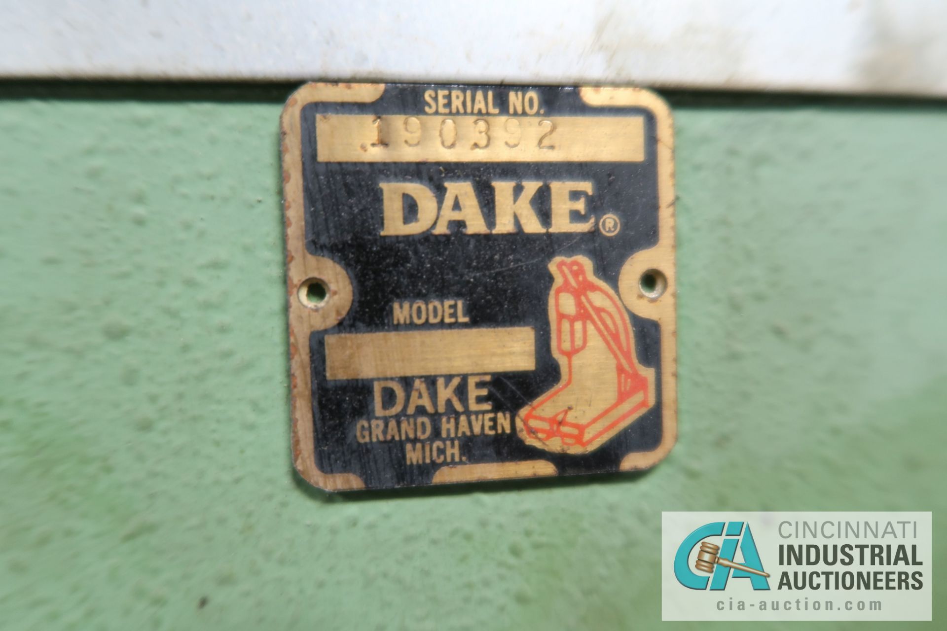 16" KADE MODEL V-16 VERTICAL BAND SAW; S/N 190392, WITH BLADE WELDER **LOADING FEE DUE THE "ERRA" - Image 6 of 6