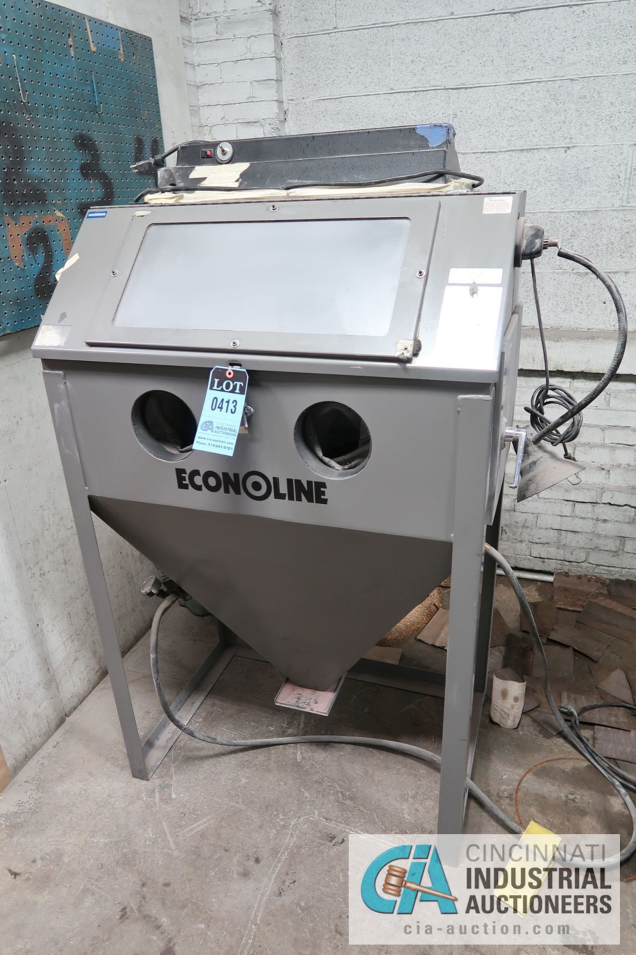 ECONOLINE DRY BLAST CABINET; S/N N/A, WITH DUST COLLECTOR **LOADING FEE DUE THE "ERRA" GRG TRUCKING, - Image 2 of 6