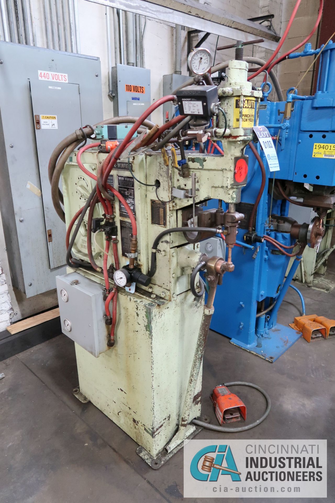 20 KVA TAYLOR-WINFIELD MODEL EB-3-8-20 SPOT WELDER; S/N 68312, TENCITRON MODEL MCS2109 CONTROLS, - Image 2 of 9