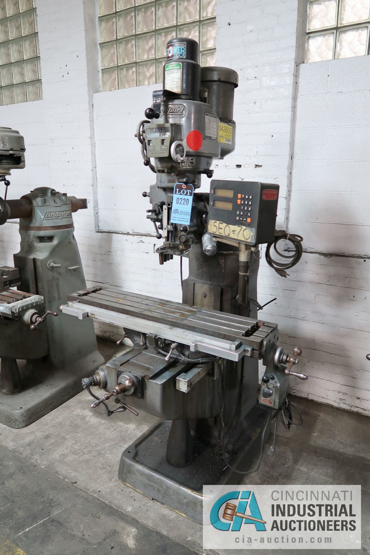 2 HP BRIDGEPORT SERIES I VERTICAL MILLING MACHINE; S/N 42070287, 9" X 42" TABLE, POWER TABLE FEED, - Image 2 of 7