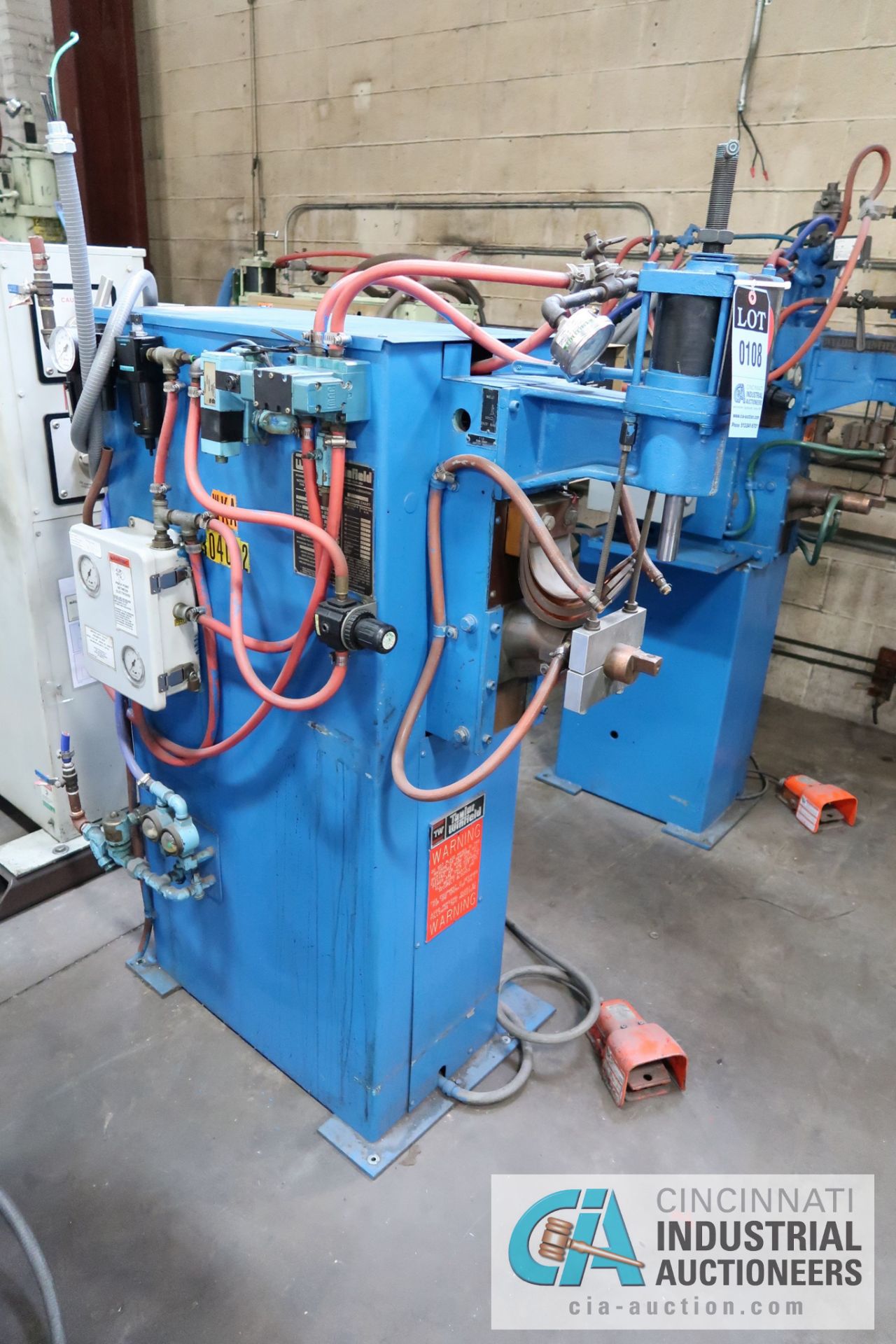 30 KVA TAYLOR-WINFIELD MODEL EBB3-8-30 SPOT WELDER; S/N 950182-B, ENTRON EN1000 CONTROLS **LOADING - Image 2 of 8