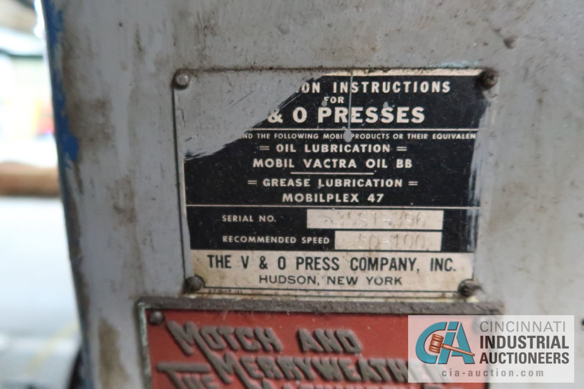 35 TON V&O NO. 35 OBI PRESS; S/N 35ST-396, 1-1/4" STROKE, 3" MAX SLIDE ADJUSTMENT, 26-1/2" L-R / - Image 3 of 7