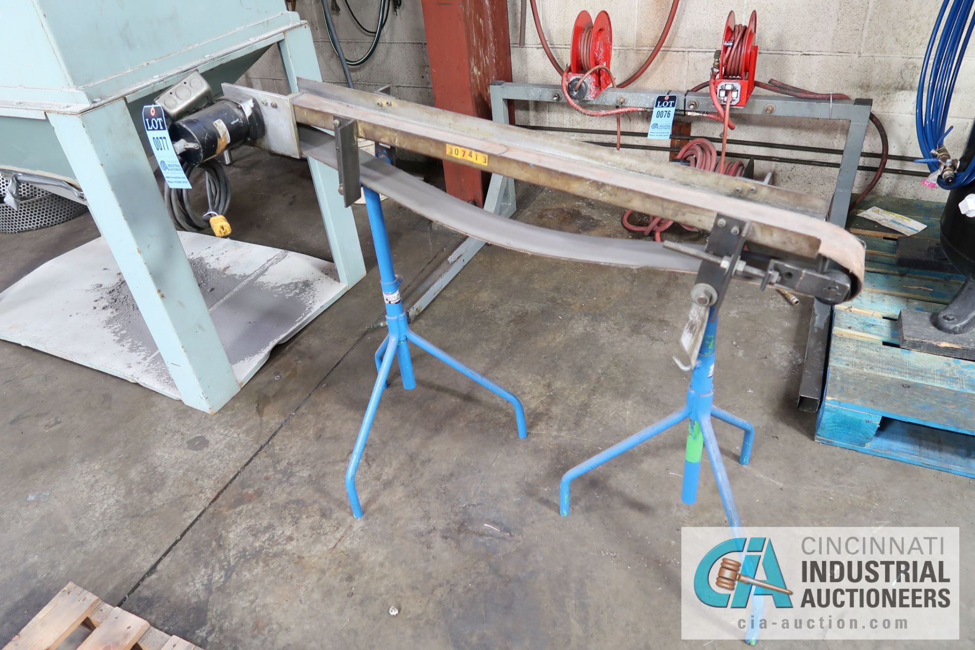 4" X 45" ADJUSTABLE HEIGHT MOTORIZED BELT CONVEYOR WITH 13" X 60" PRECISION HANDLING FLAT CHAIN - Image 3 of 3