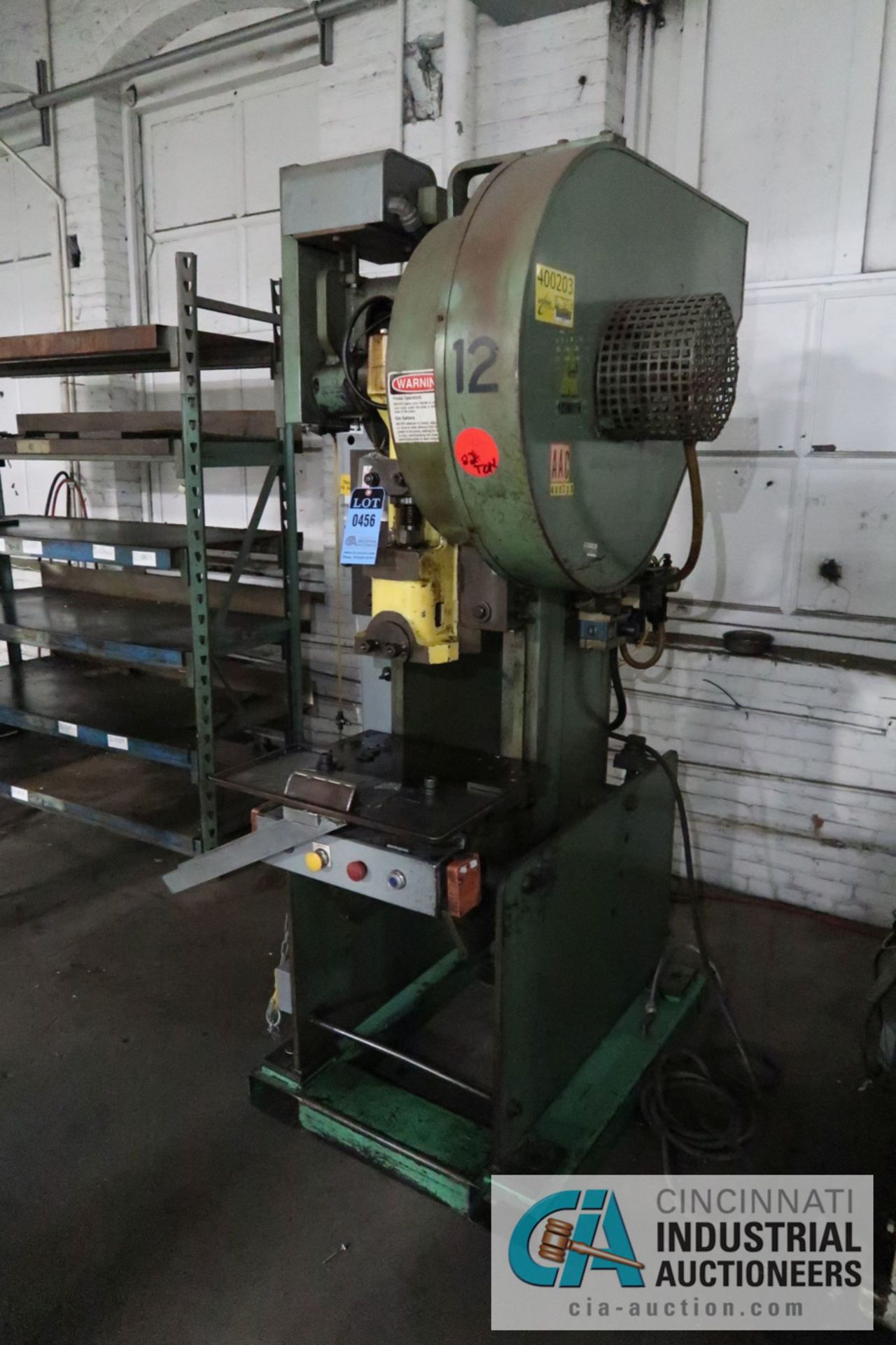 22 TON AZIMUTH OBI PRESS; S/N 22AC-2139, 2-1/2" STROKE, 125 STROKES PER MINUTE, TRIAO BRAKE - Image 2 of 8